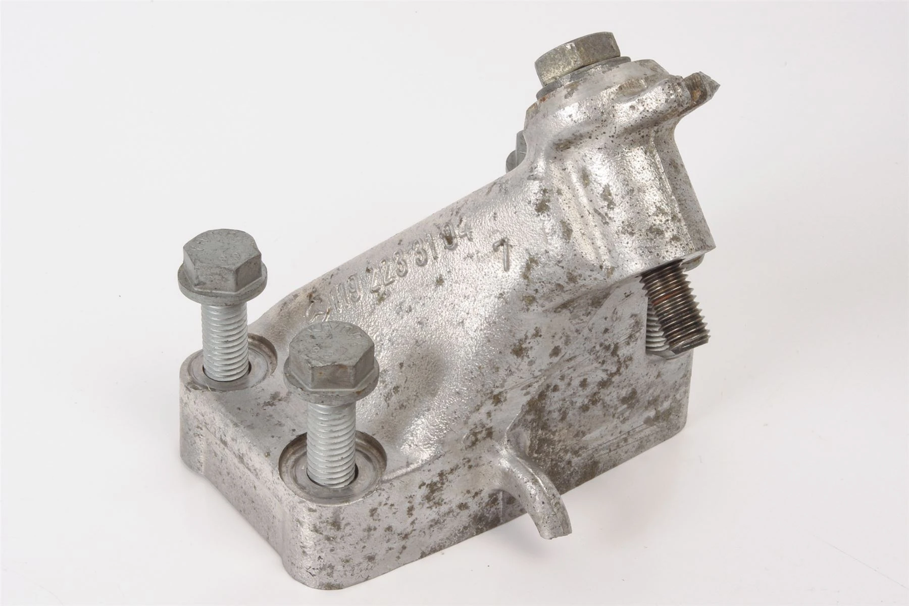 Mercedes 1192233104 Engine Mount Bracket - Left | R129 SL