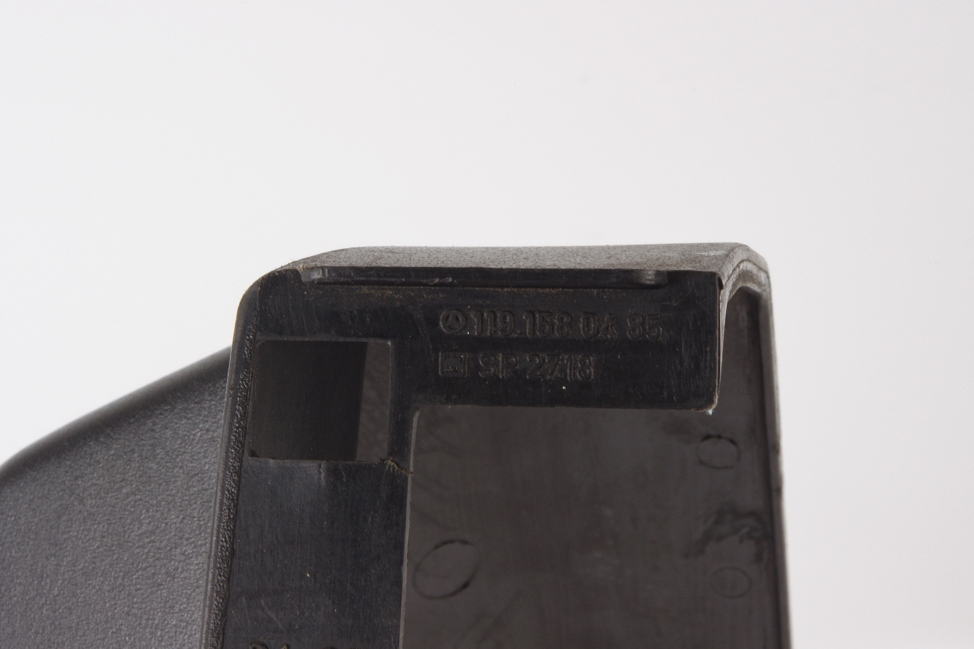 Mercedes 1191580485 Distributor Cover - Right | W124 E R129 SL W140 S