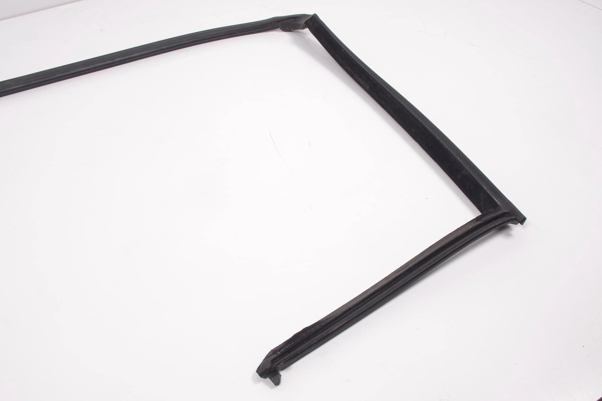 Mercedes 1297901598 Hardtop Seal - Front | R129 SL