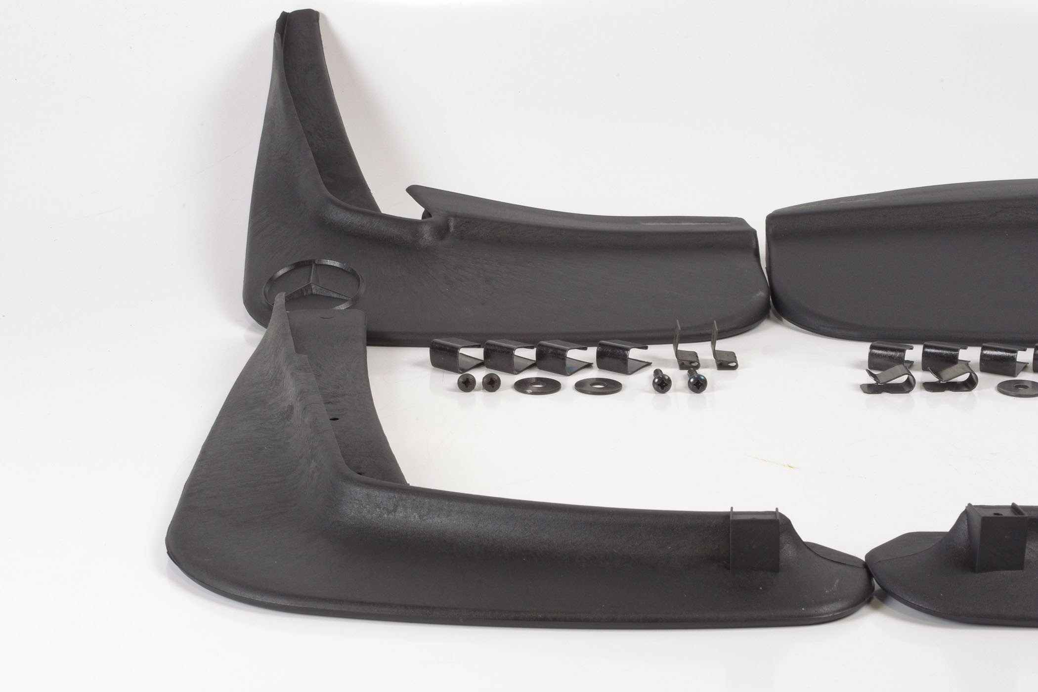 Mercedes 1298840000 Mud Flap Set x4 - Front (New)