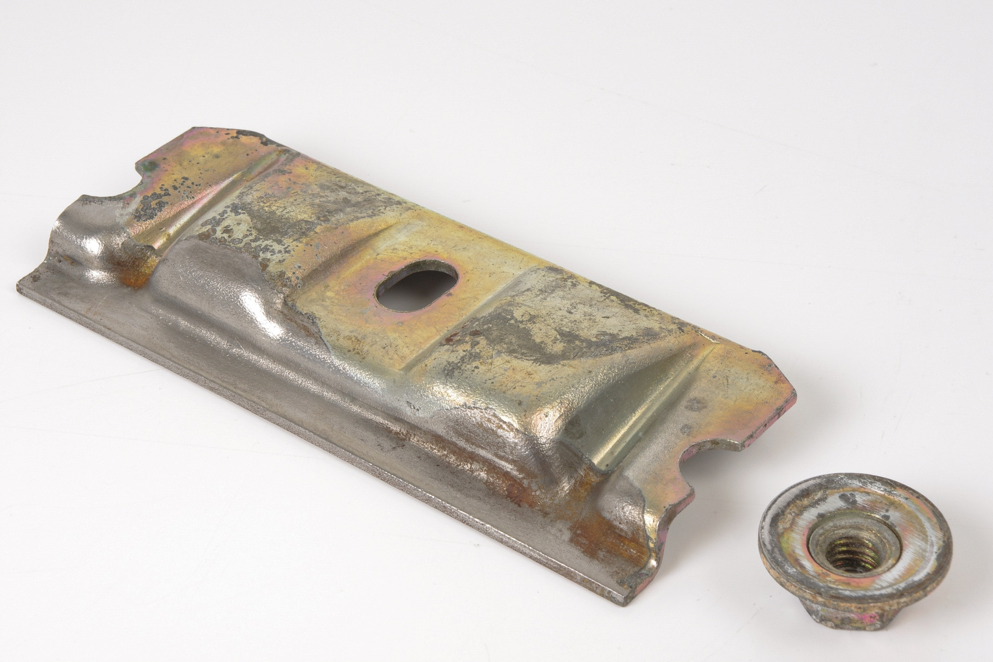 Mercedes 1298950070 Battery Clamp | W124 E R129 SL W140 S W202 C C208 A208 CLK (Archive)