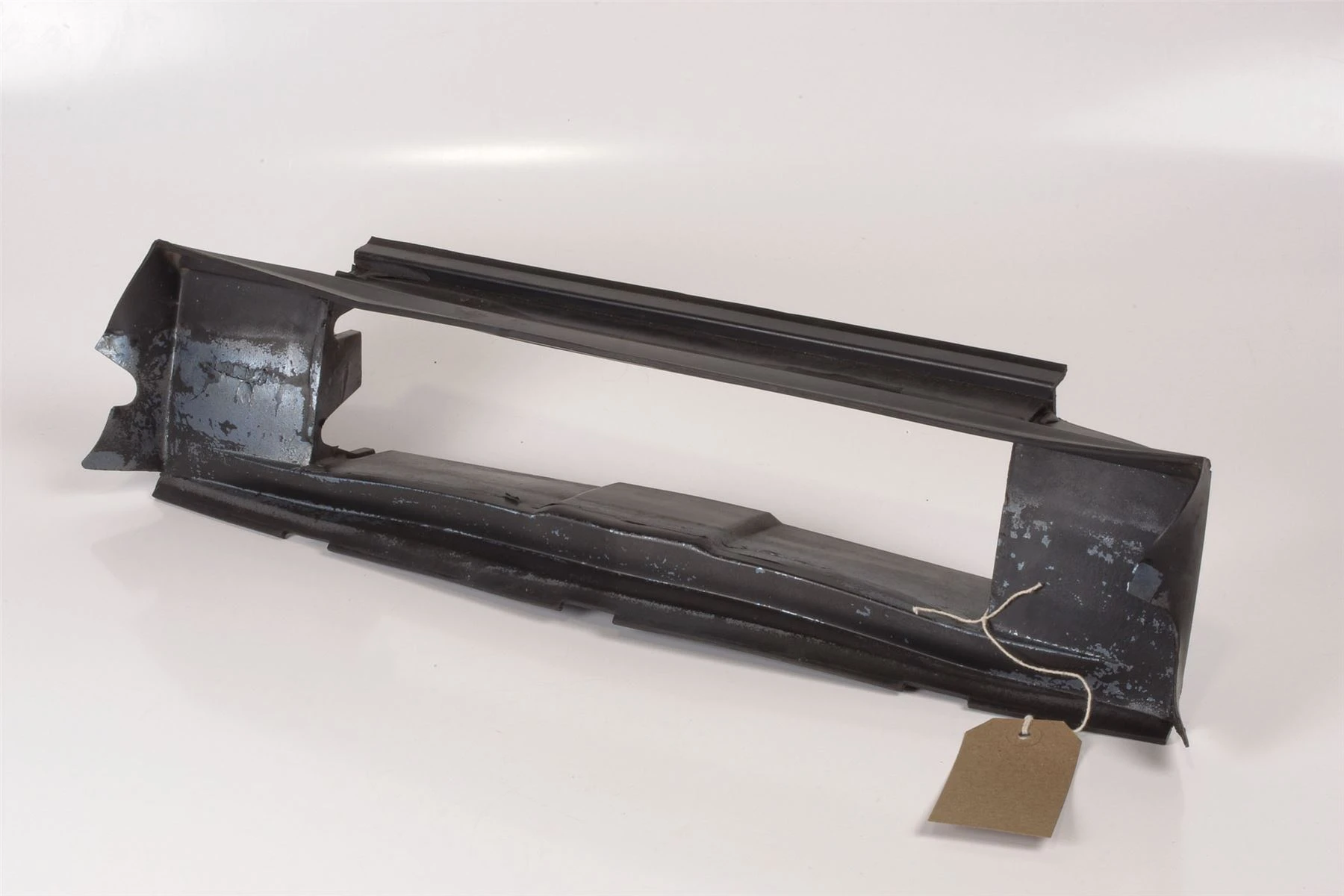 Mercedes 1298890136 Oil Cooler Support | R129 SL