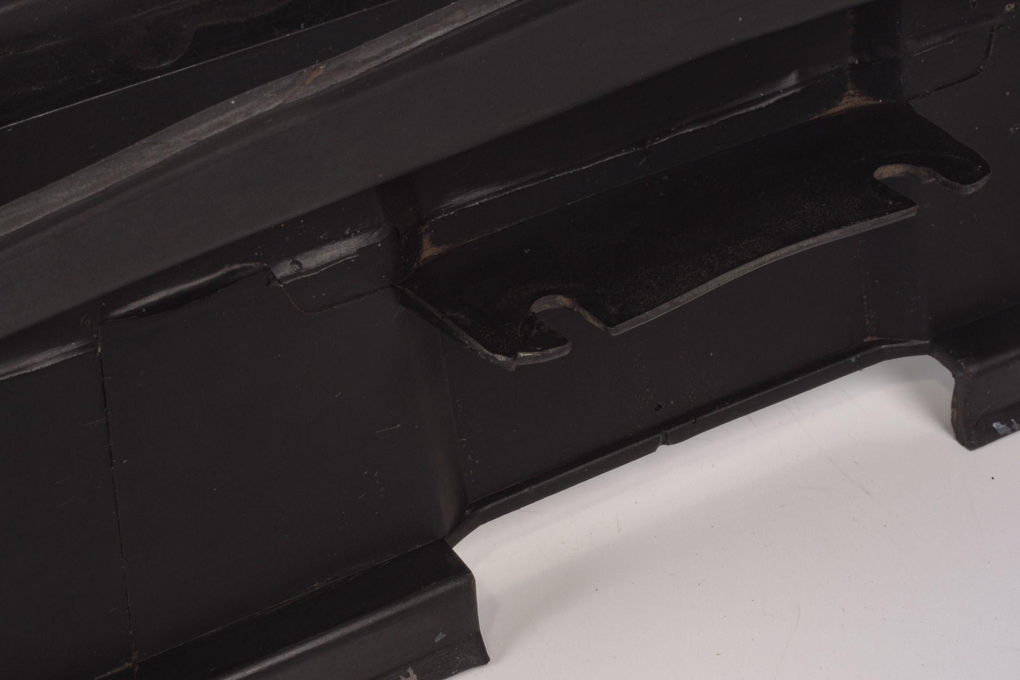 Mercedes 1298890136 Oil Cooler Support | R129 SL