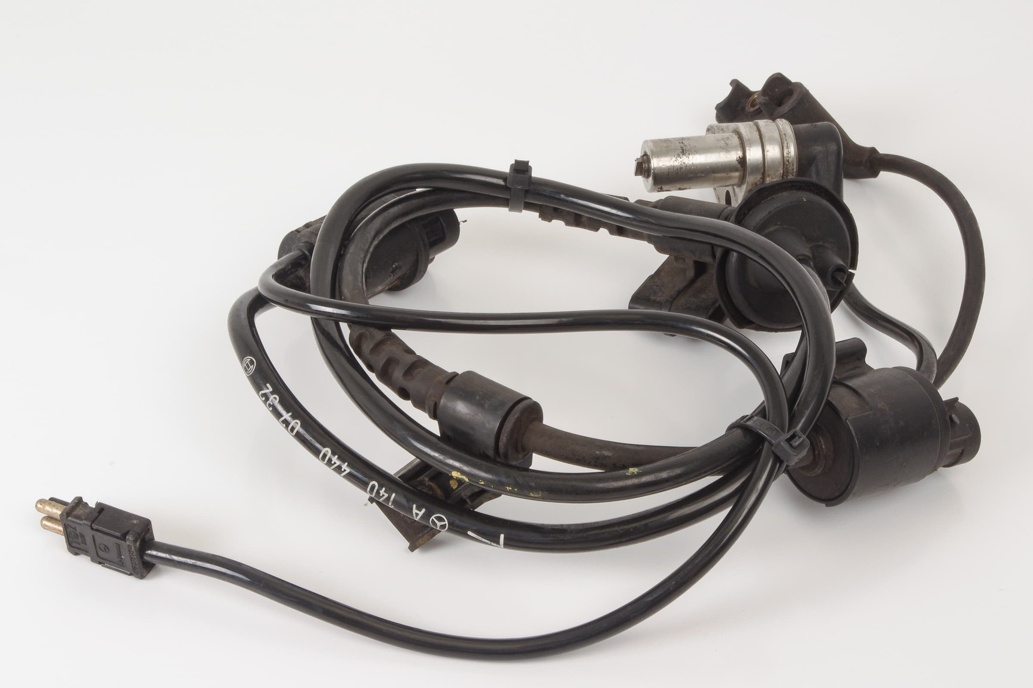 Mercedes 1404400732 ABS Sensor - Front Left | W140 V140 C140 S