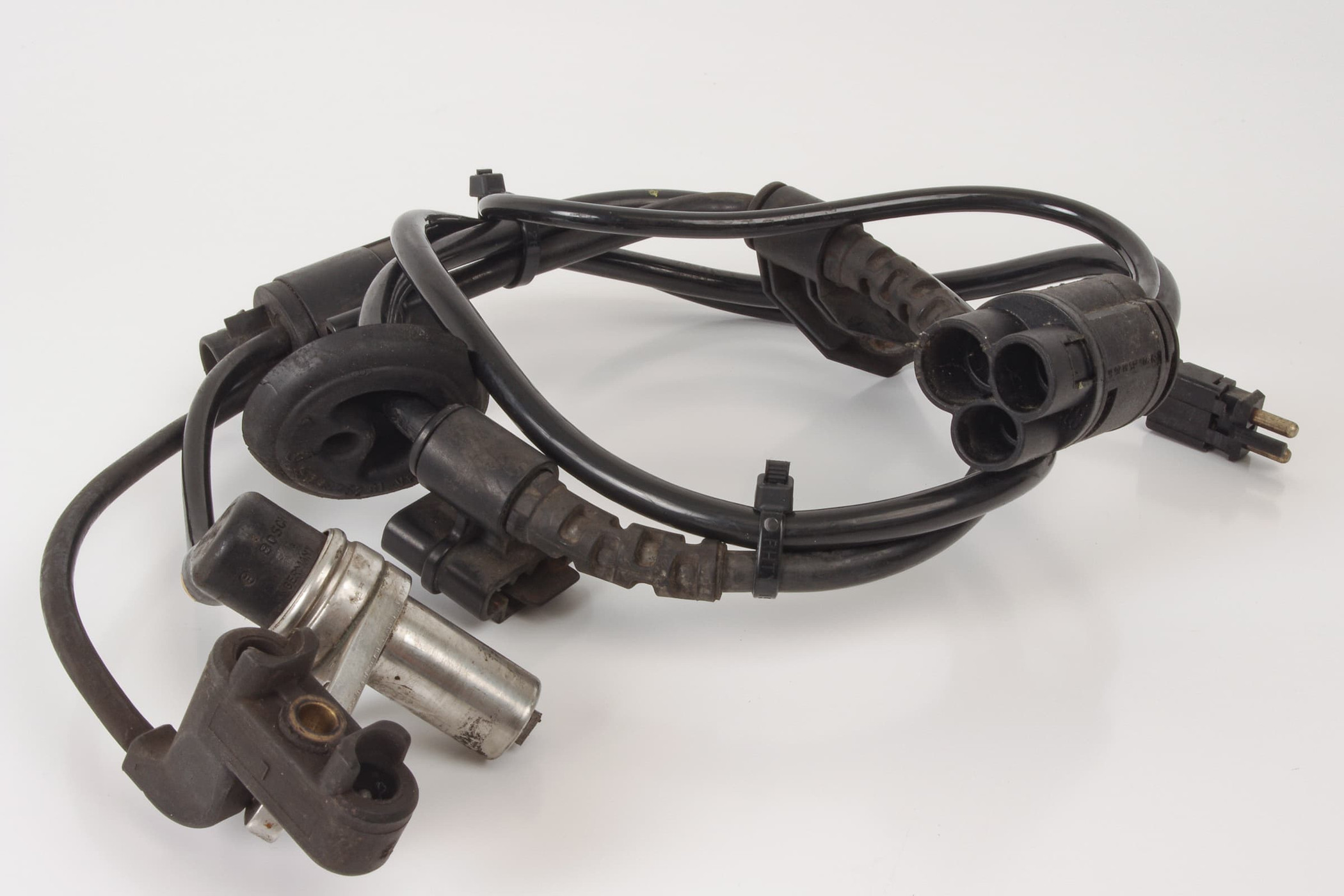 Mercedes 1404400732 ABS Sensor - Front Left | W140 V140 C140 S