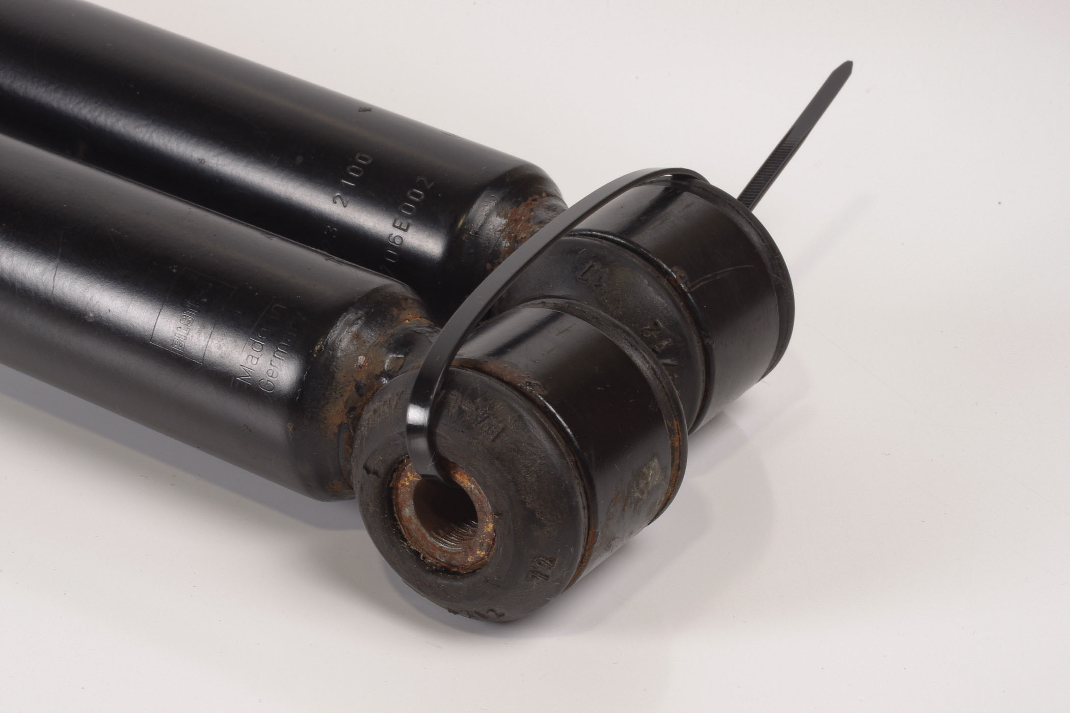 Mercedes 1403232100 Shock Absorber x2 - Rear | W140 V140 C140 S