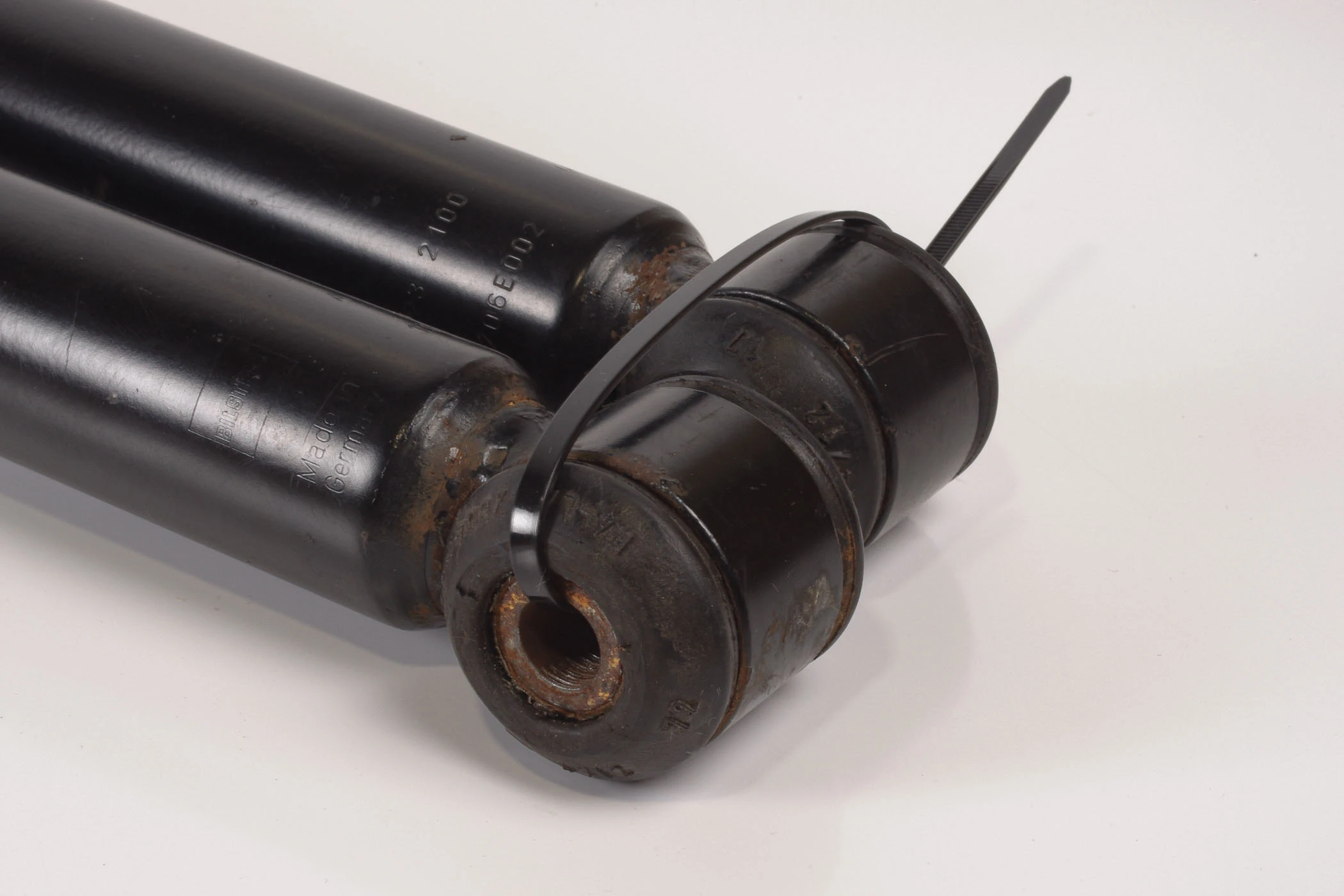 Mercedes 1403232100 Shock Absorber x2 - Rear | W140 V140 C140 S