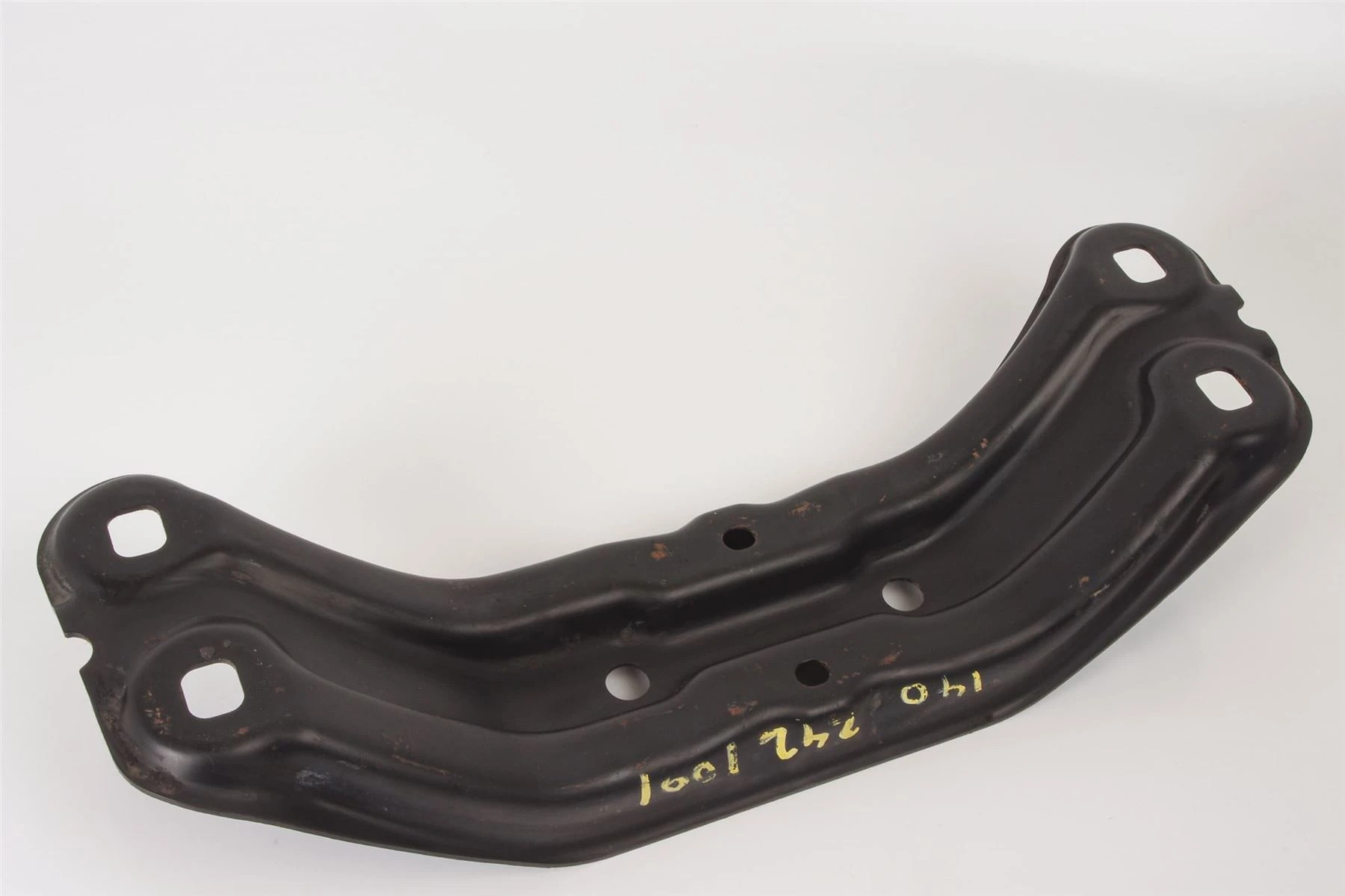 Mercedes 1402421001 Engine Mount Bracket | W140 V140 S