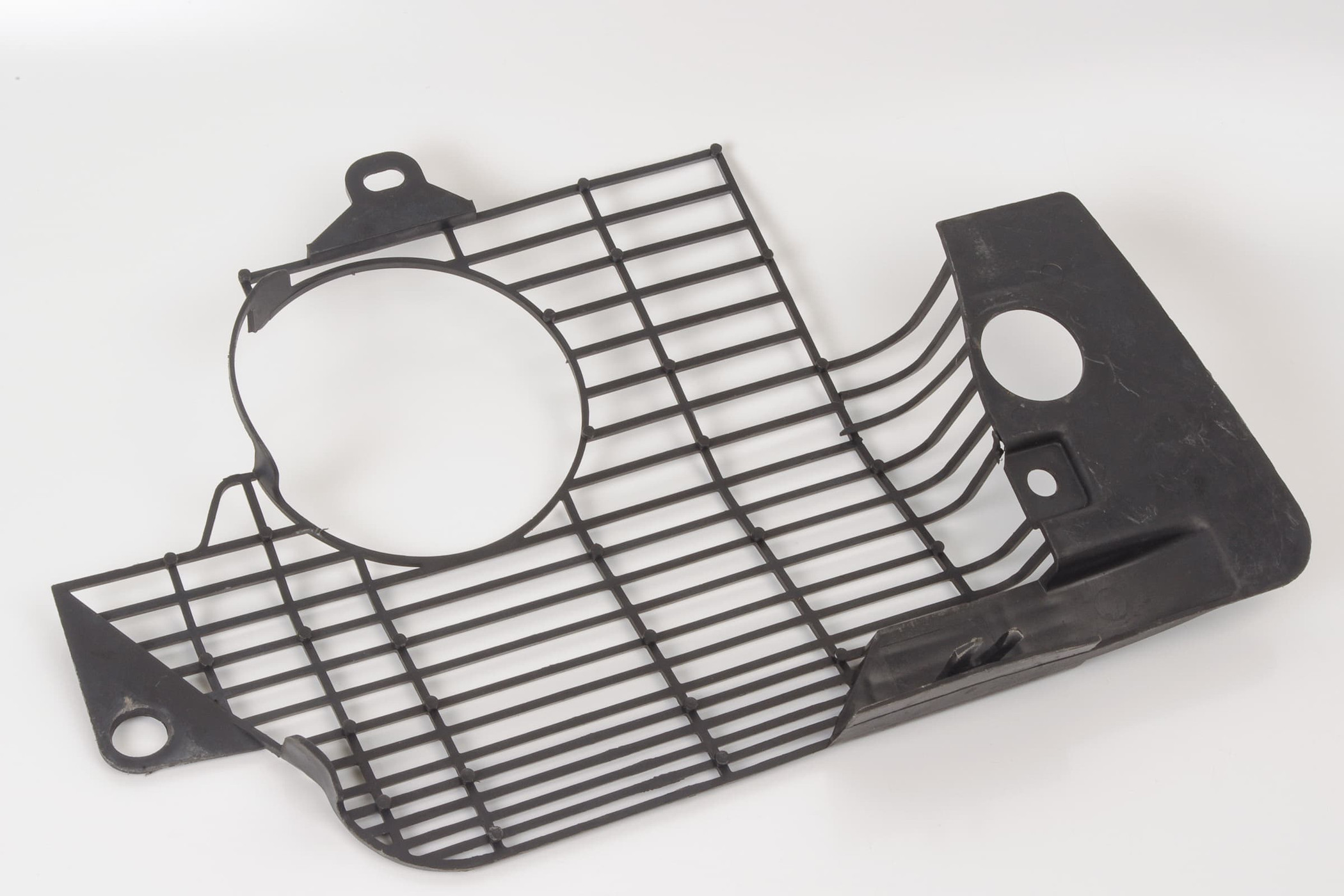 Mercedes 1405050488 Fan Shroud - Left | C140 S