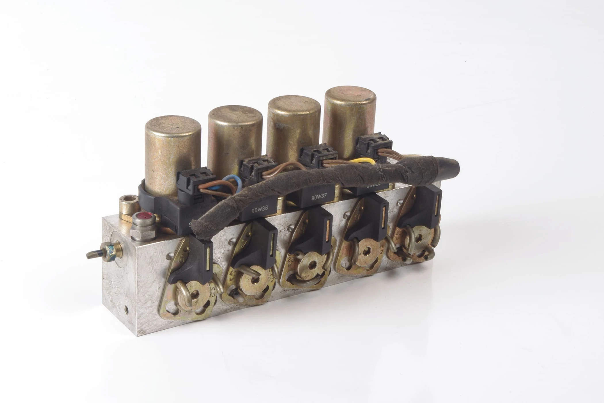 Mercedes 1298000878 Roof Hydraulic Valve Block | R129 SL