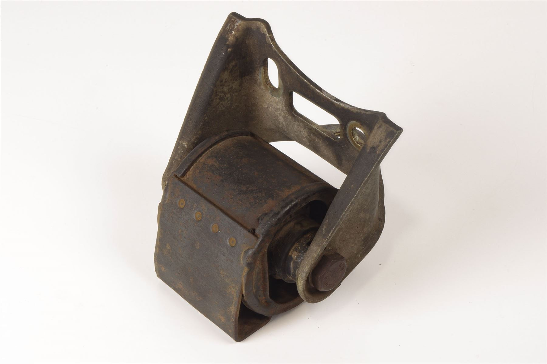 Mercedes 1402400318 Transmission Mount - Rear | W124 E R129 SL