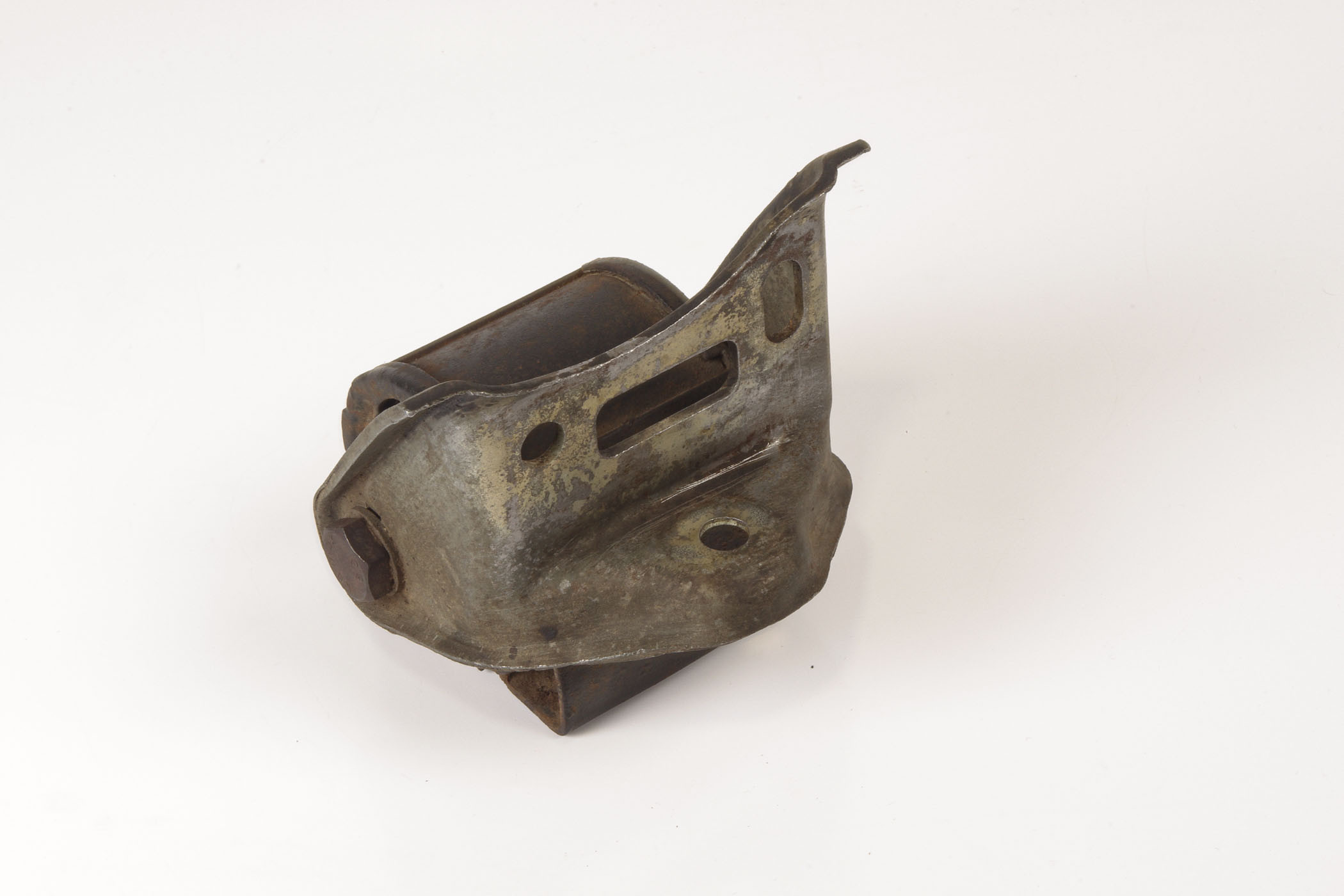 Mercedes 1402400318 Transmission Mount - Rear | W124 E R129 SL