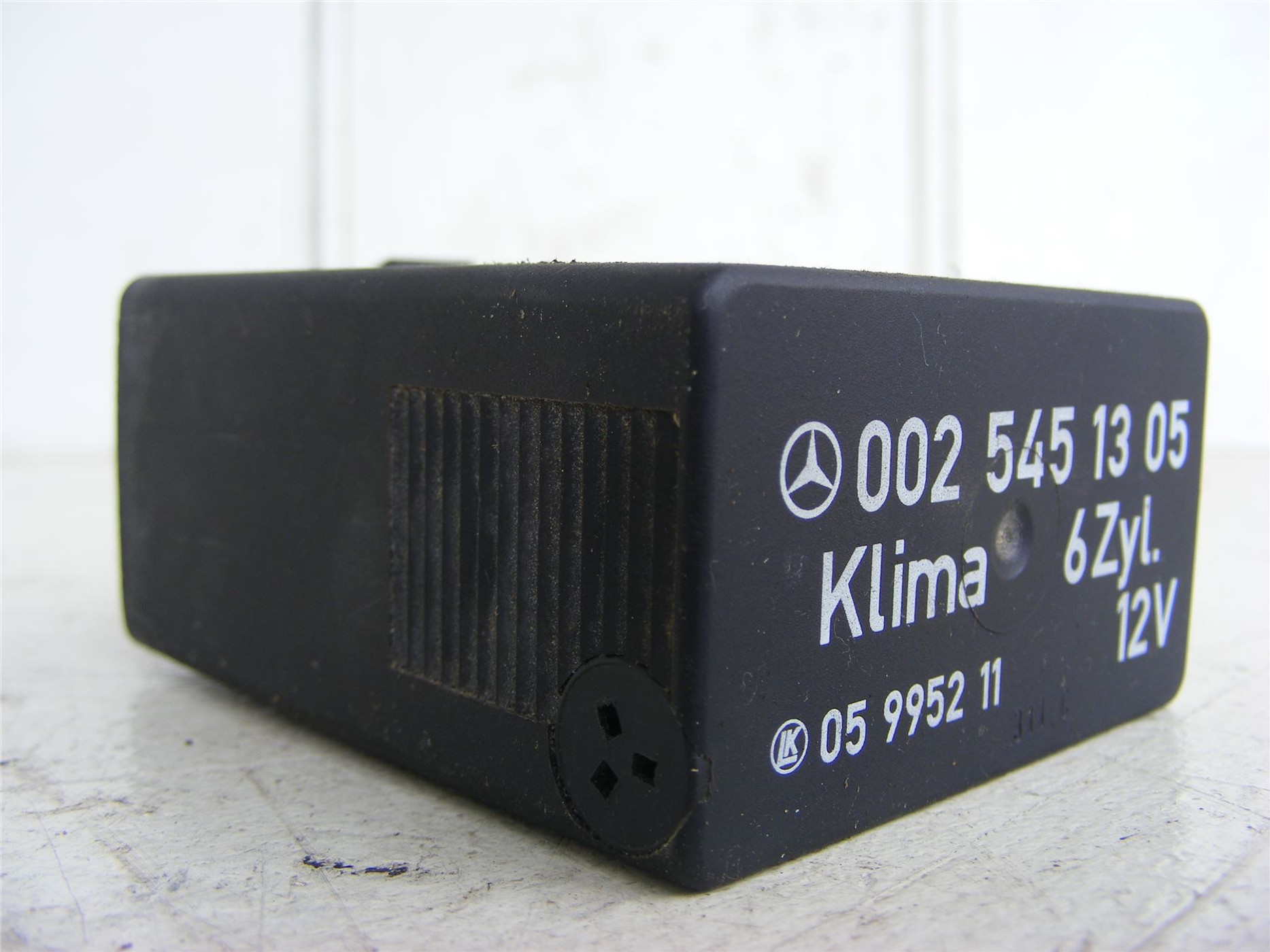 Mercedes 0025451305 ECU Air Conditioning Relay | W124