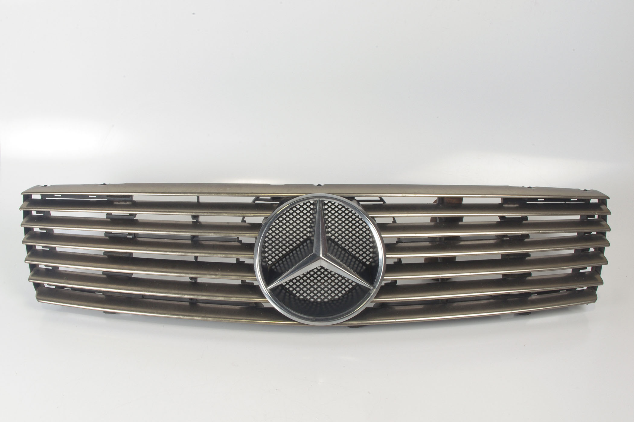 Mercedes 1408880060 Bonnet Grille - Front Silver | R129 SL W140 V140 C140 S
