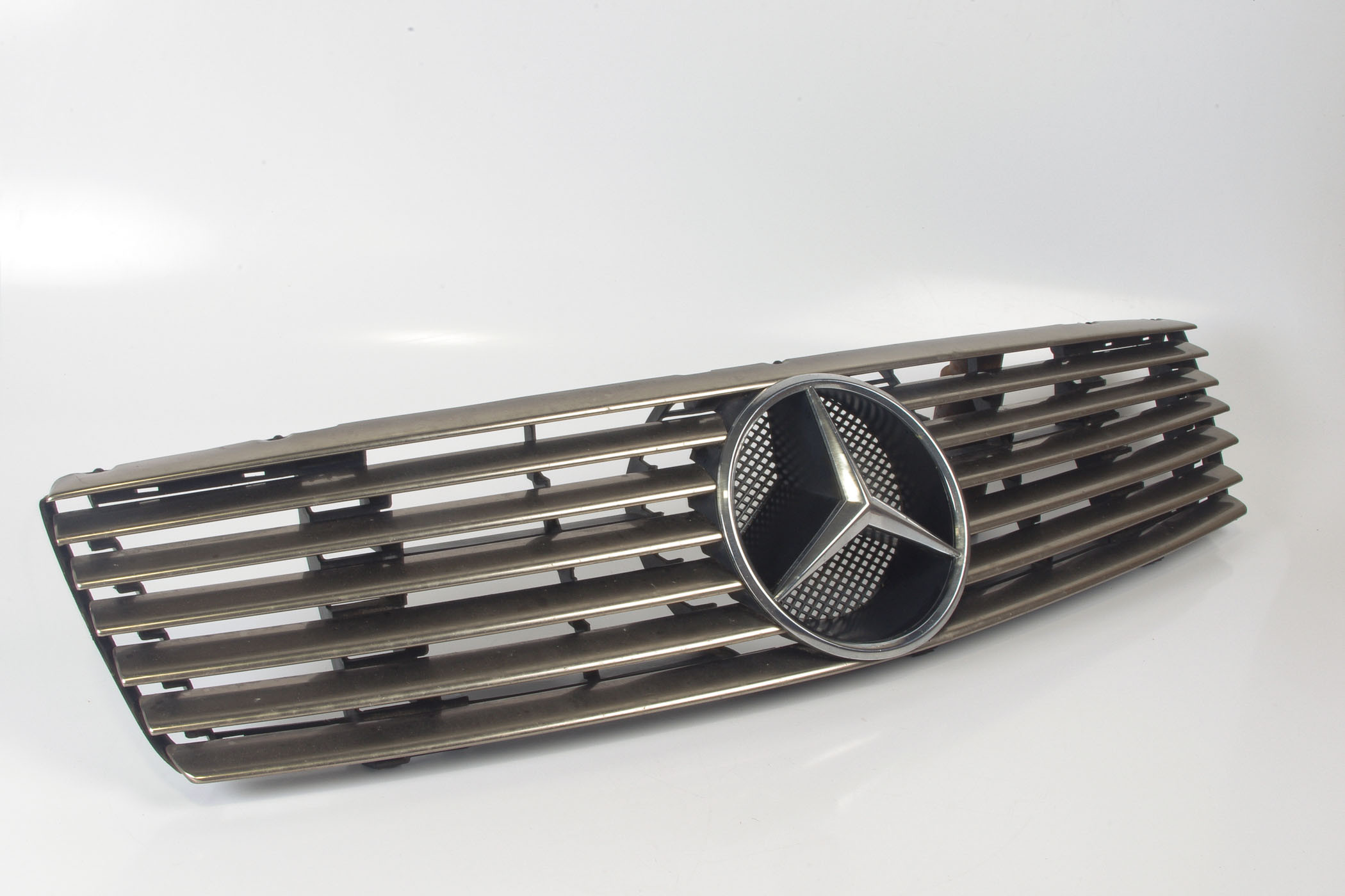 Mercedes 1408880060 Bonnet Grille - Front Silver | R129 SL W140 V140 C140 S