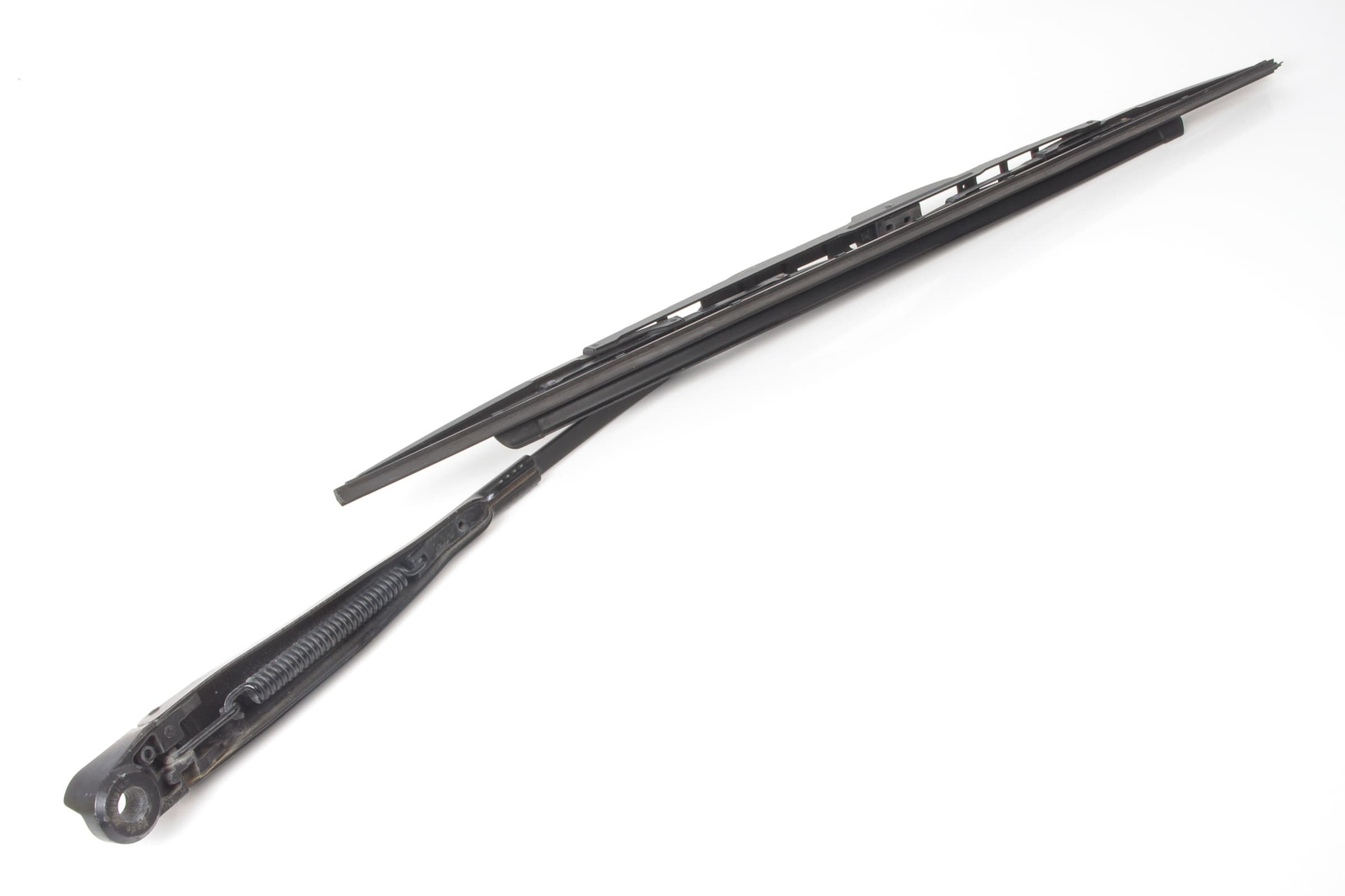 Mercedes 1408203544 Wiper Arm - Front Left (b) | W140 V140 C140 S