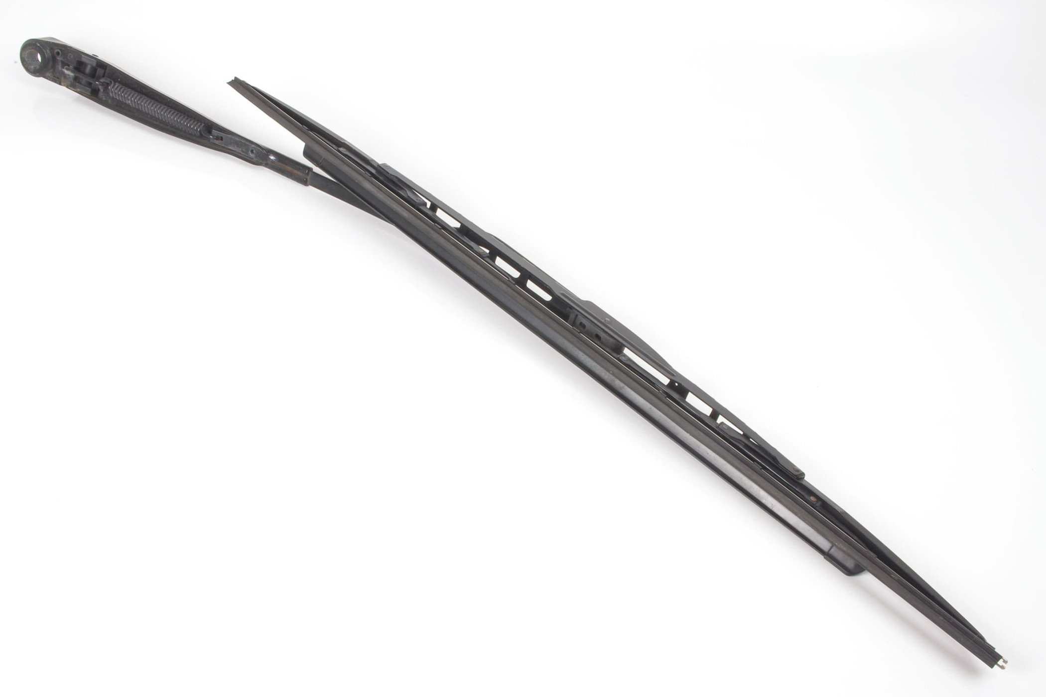 Mercedes 1408203544 Wiper Arm - Front Left (b) | W140 V140 C140 S