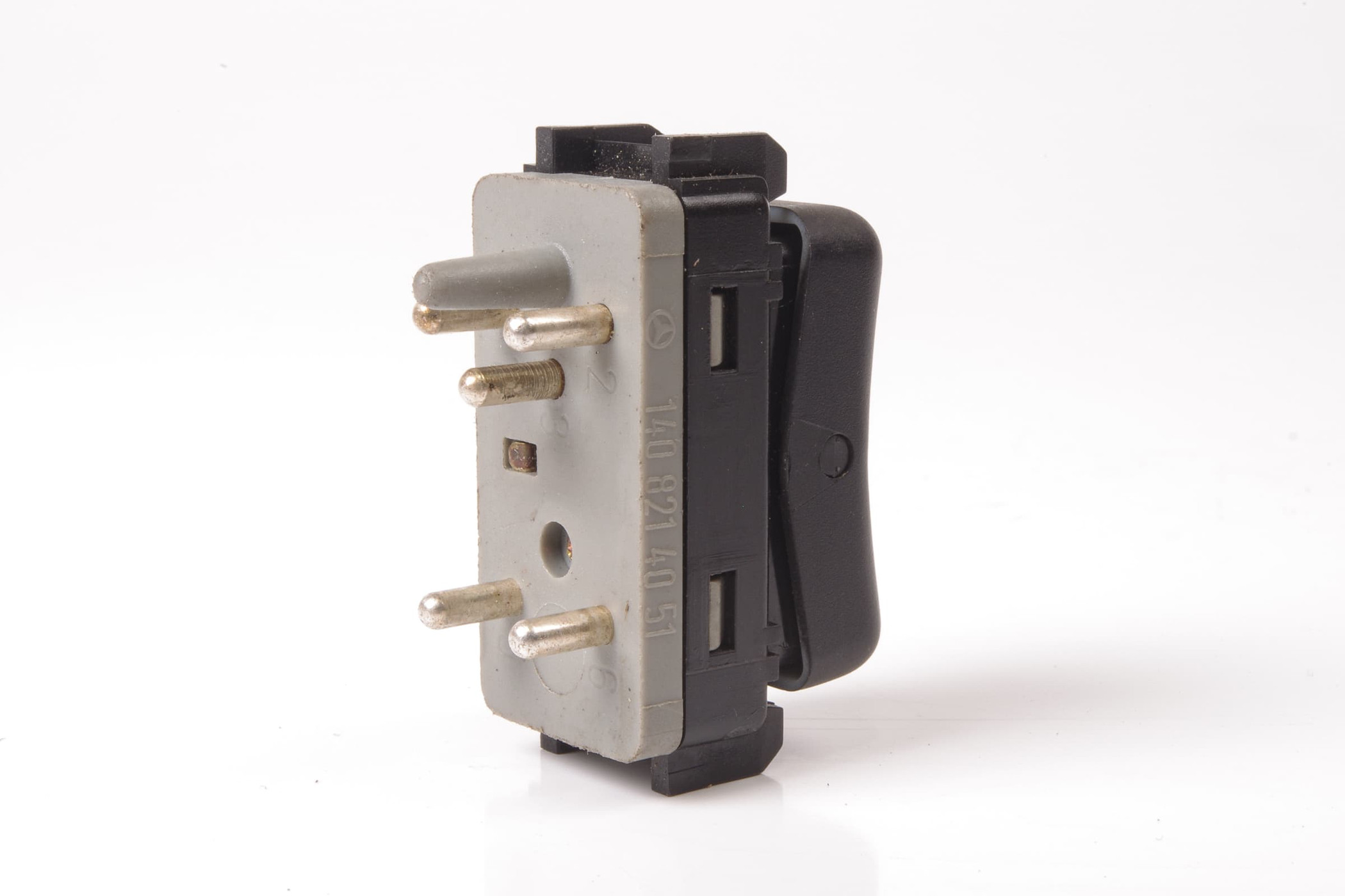 Mercedes 1408214051 Alarm Switch | W140 V140 C140 S
