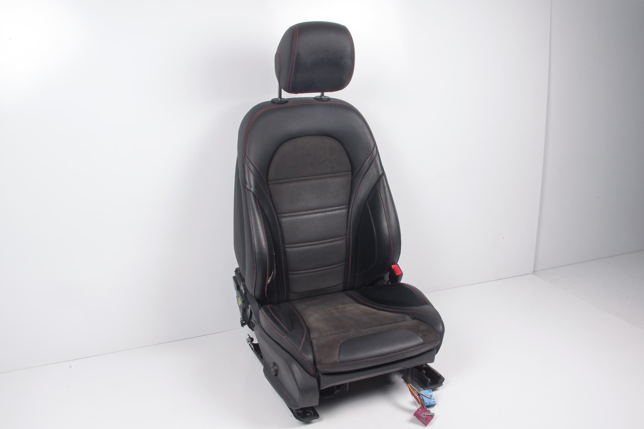 Mercedes 2059109712 AMG Seat - Front Right Black | W205 S205 C X253 GLC