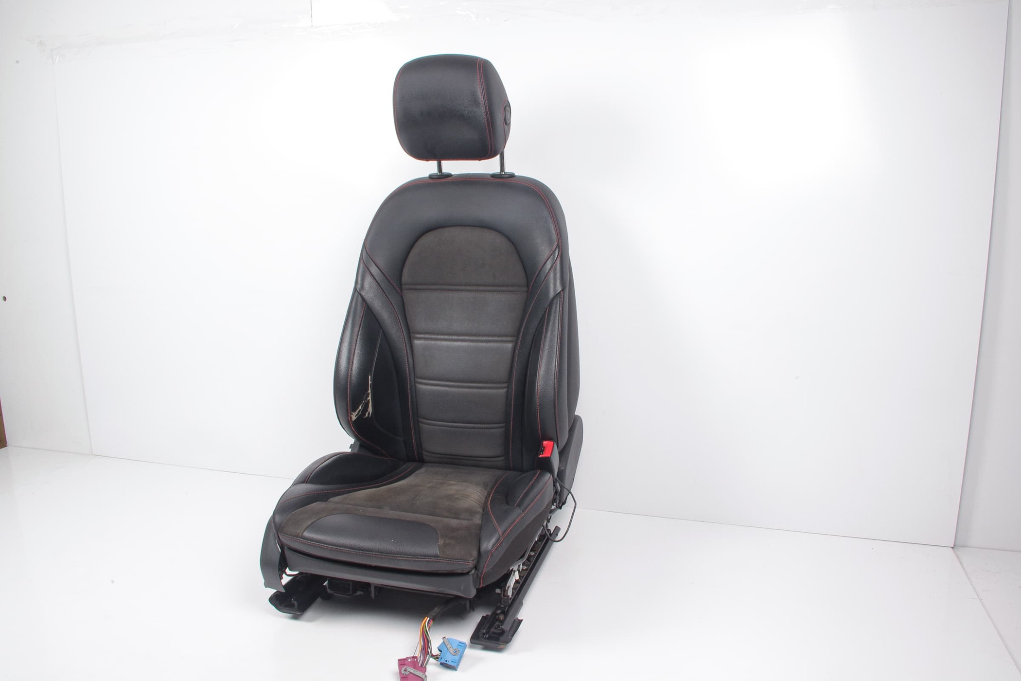 Mercedes 2059109712 AMG Seat - Front Right Black | W205 S205 C X253 GLC