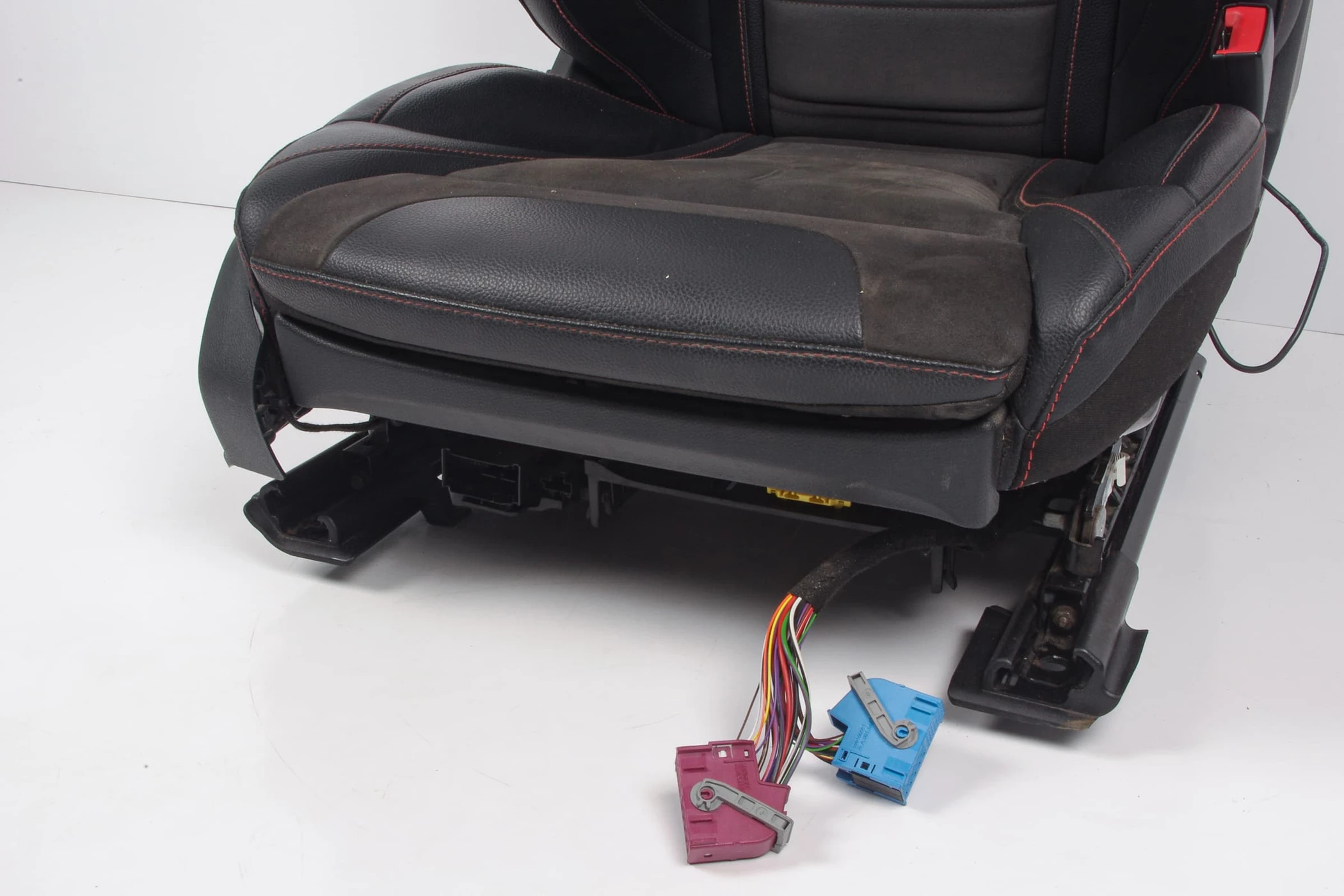 Mercedes 2059109712 AMG Seat - Front Right Black | W205 S205 C X253 GLC