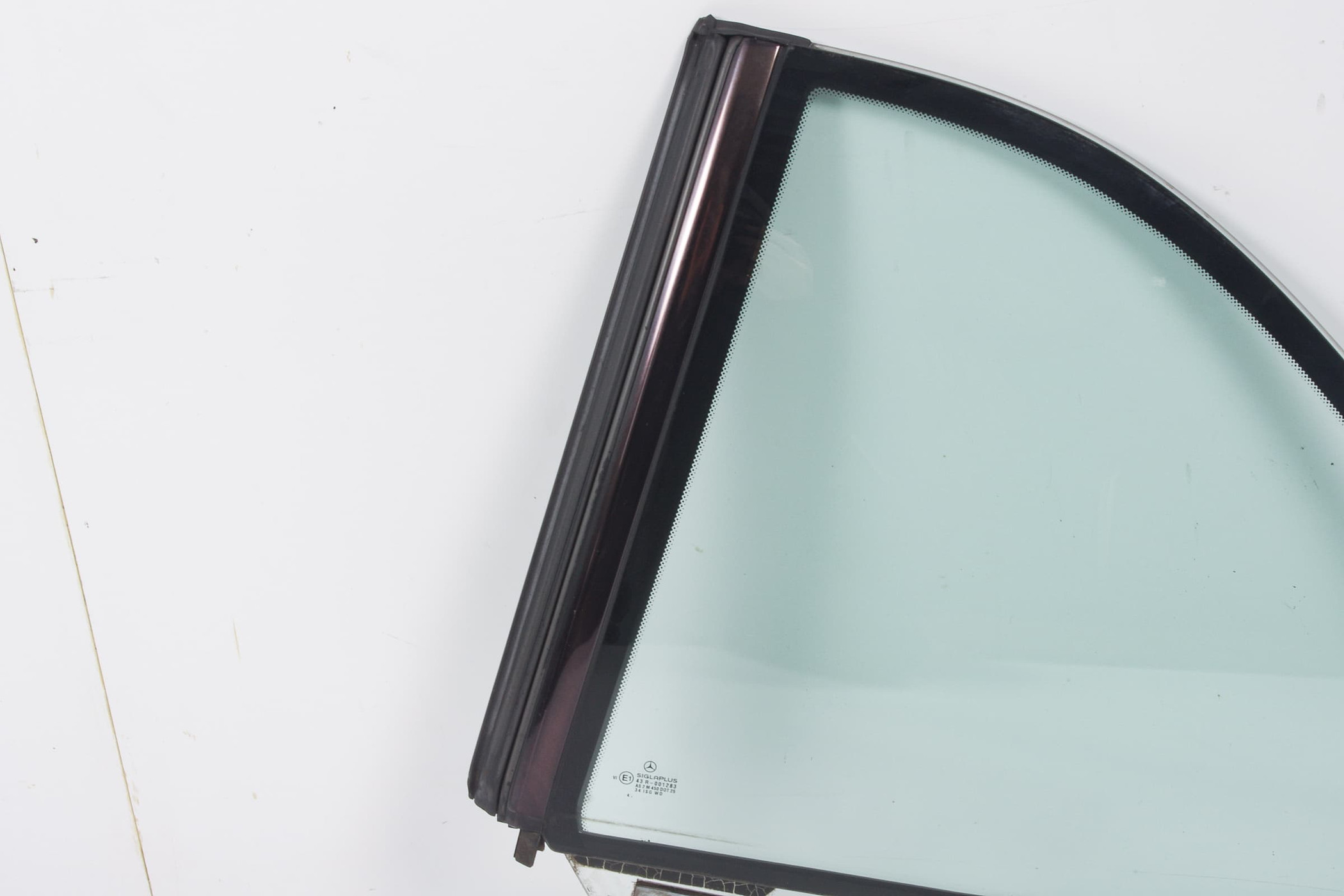 Mercedes 1406701110 Window Glass - Rear Left | C140 S