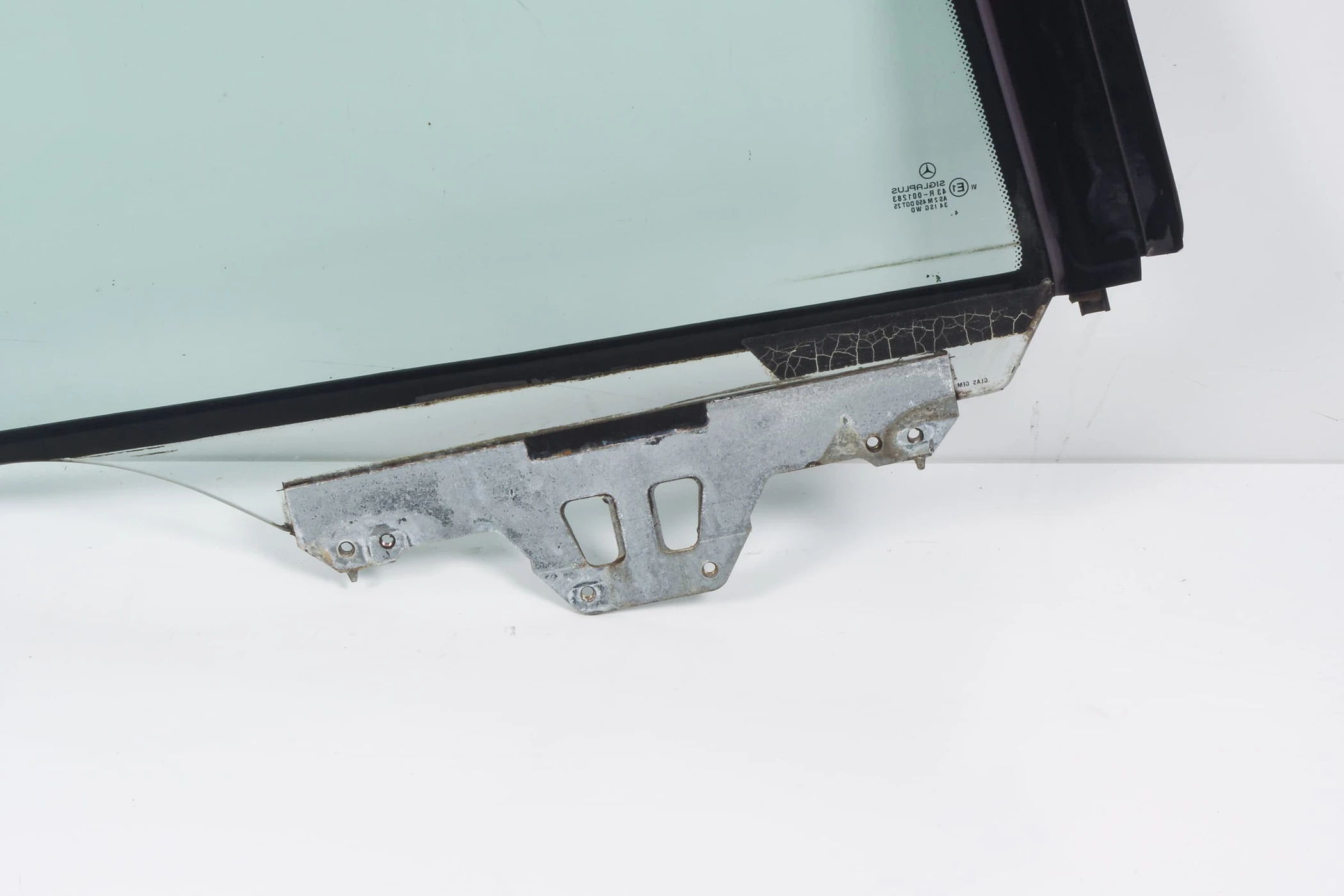 Mercedes 1406701110 Window Glass - Rear Left | C140 S