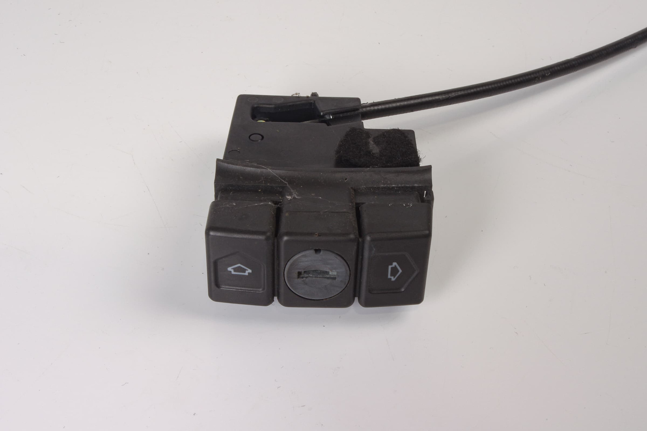 Mercedes 1406800284 Glovebox Release Button - Brown | W140 V140 C140 S