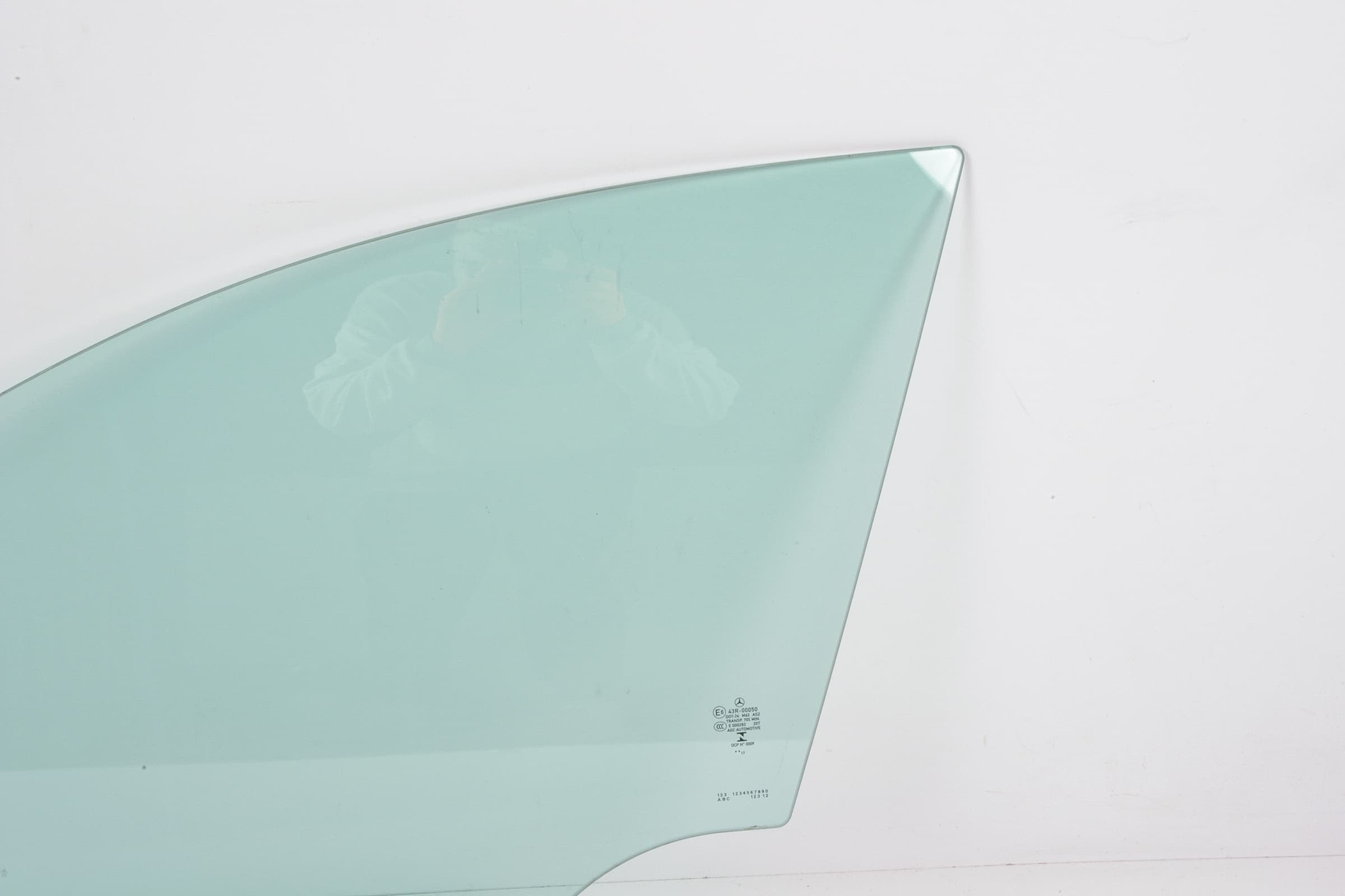 Mercedes 2057253700 Window Glass - Front Left | W205 S205 C