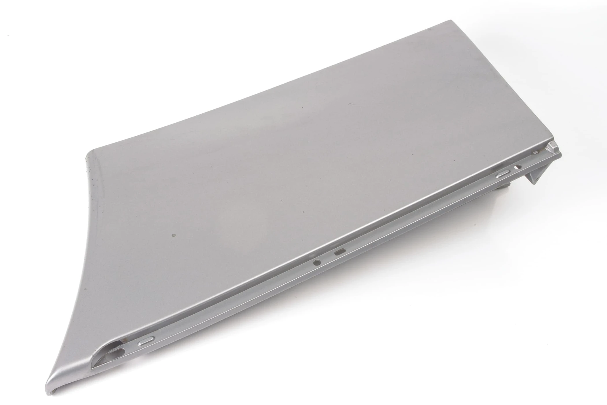 Mercedes 1406901840 Body Wing Panel - Right Silver (a) | V140 C140 S