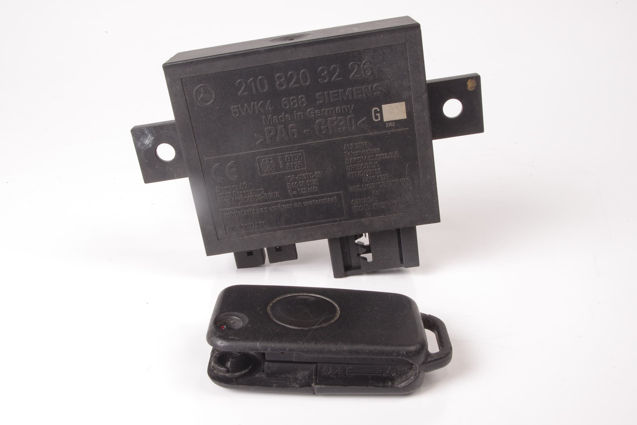 Mercedes 2108203226 Infrared Control Unit Key Fob Coded Set | A124 W210 E...