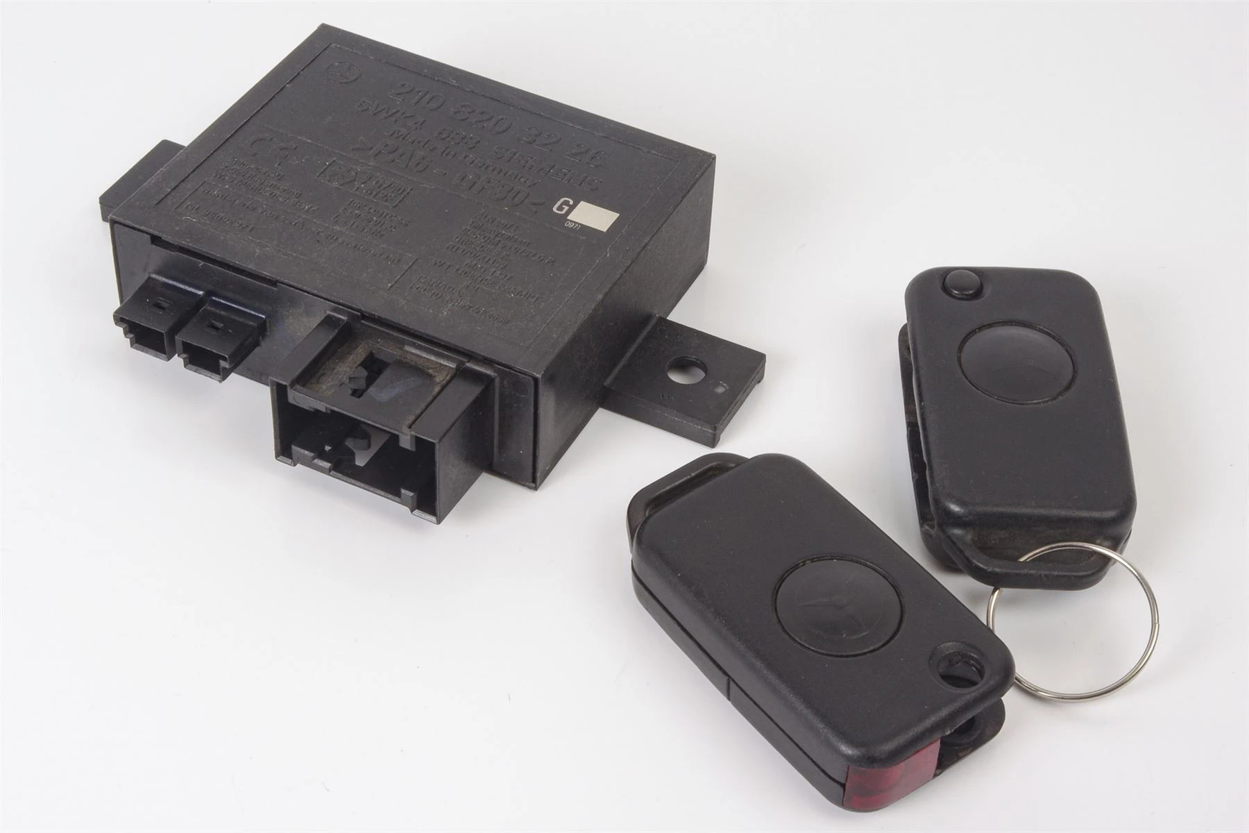 Mercedes 2108203226 Infrared Control Unit Key Fob Coded Set (a) | A124 W210 E...