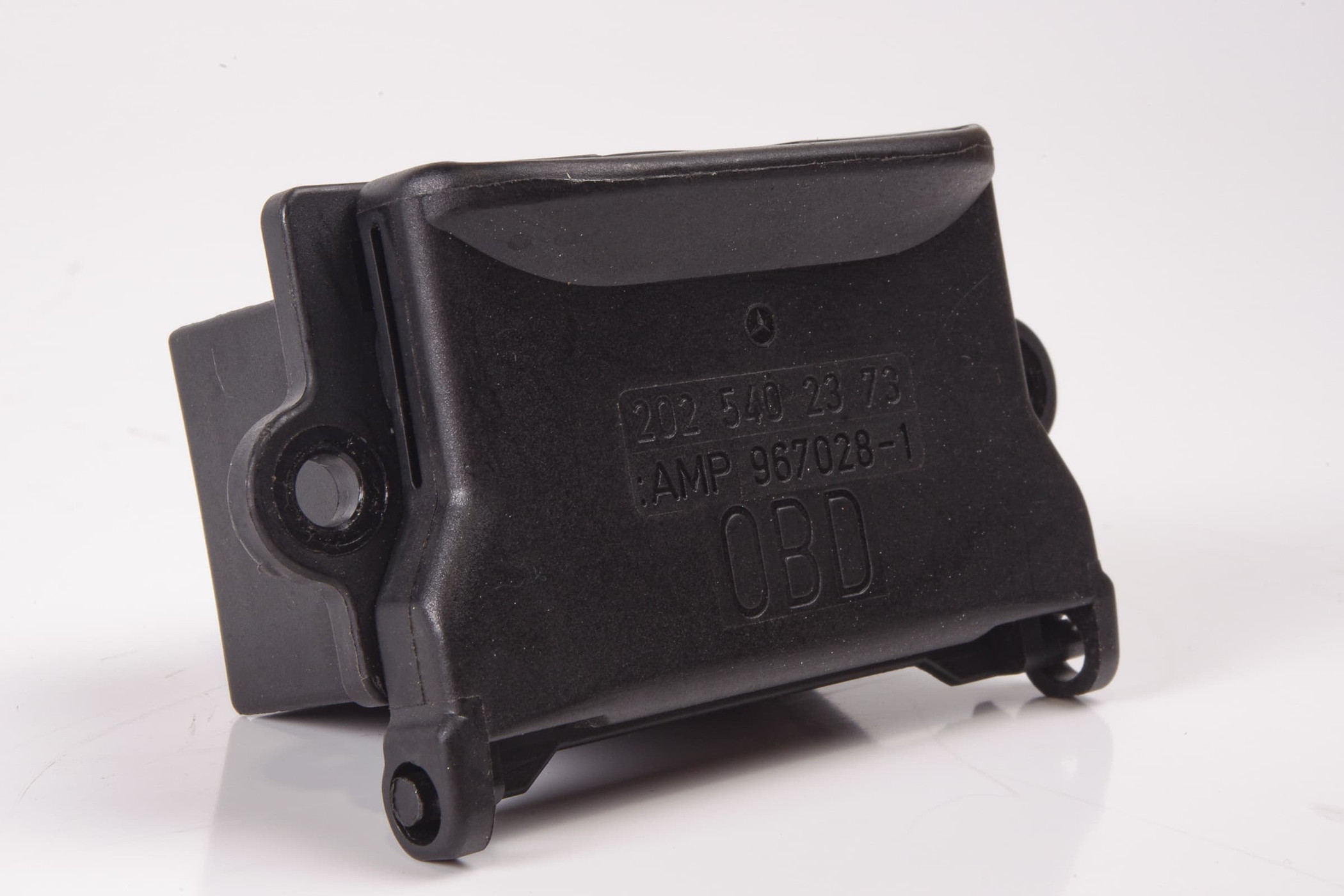 Mercedes 2025402373 Diagnostic Plug Cover | W117 CLA R129 R230 R231 SL W140...