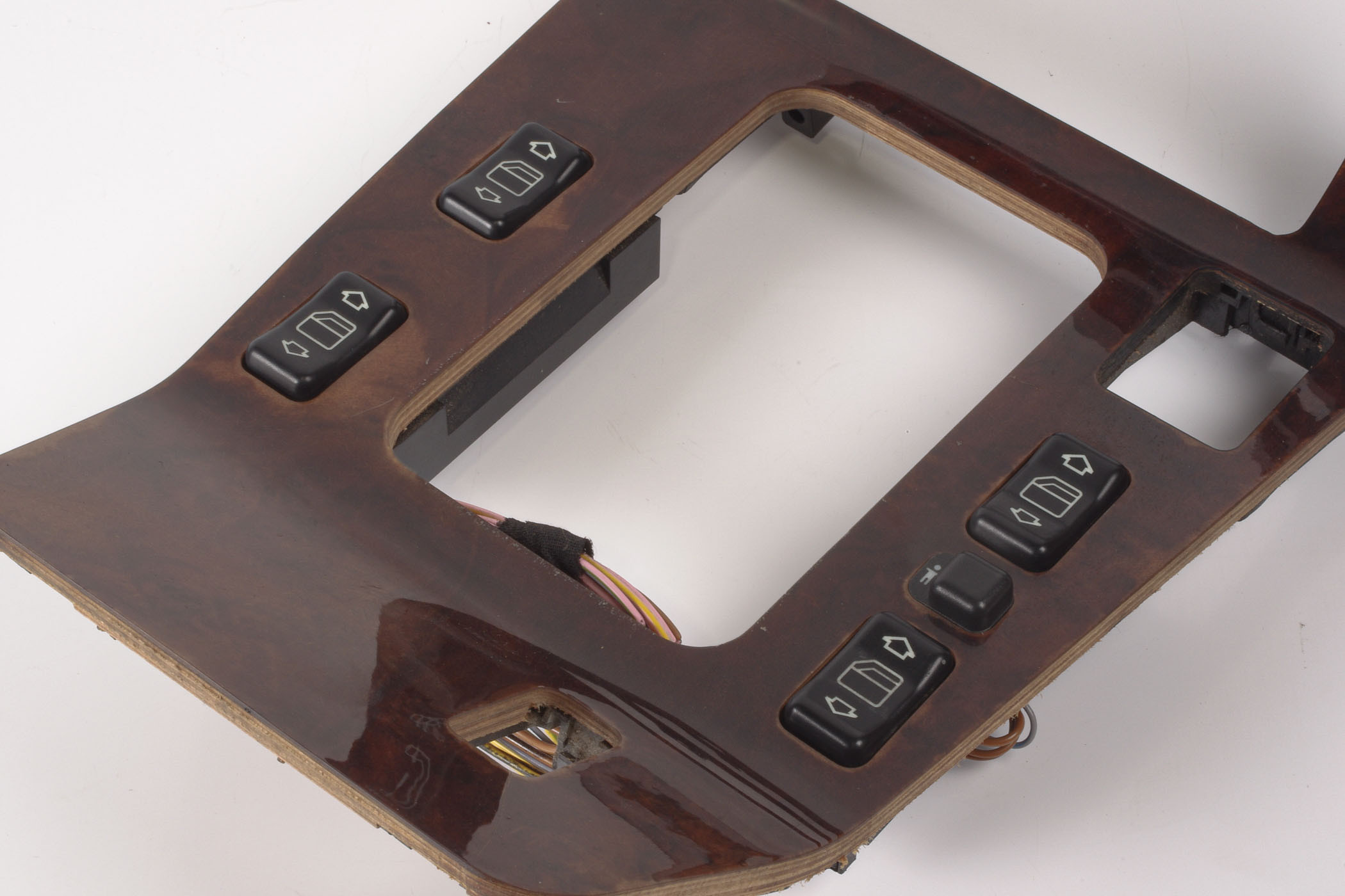 Mercedes 1406805736 Centre Console Trim (a) | W140 V140 C140 S