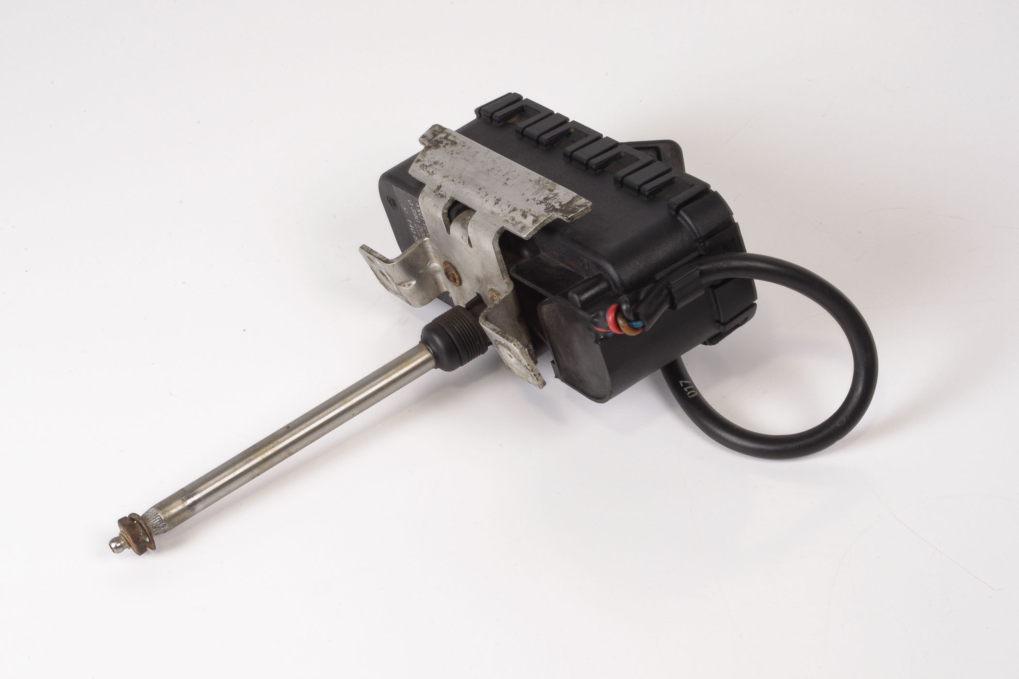 Mercedes 1408201442 Headlight Wiper Motor - Right | W140 V140 C140 S