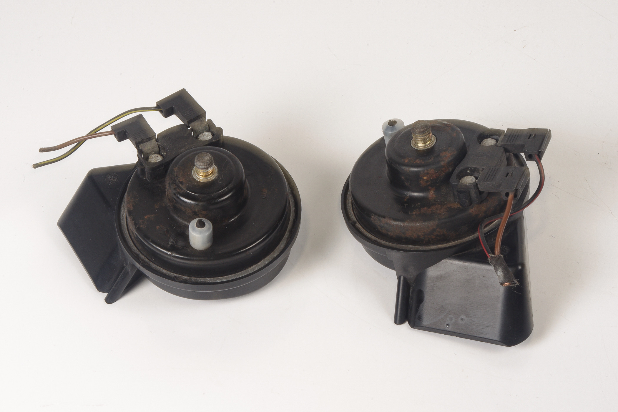 Mercedes 2305420320 Horn Set (a) | R230 SL