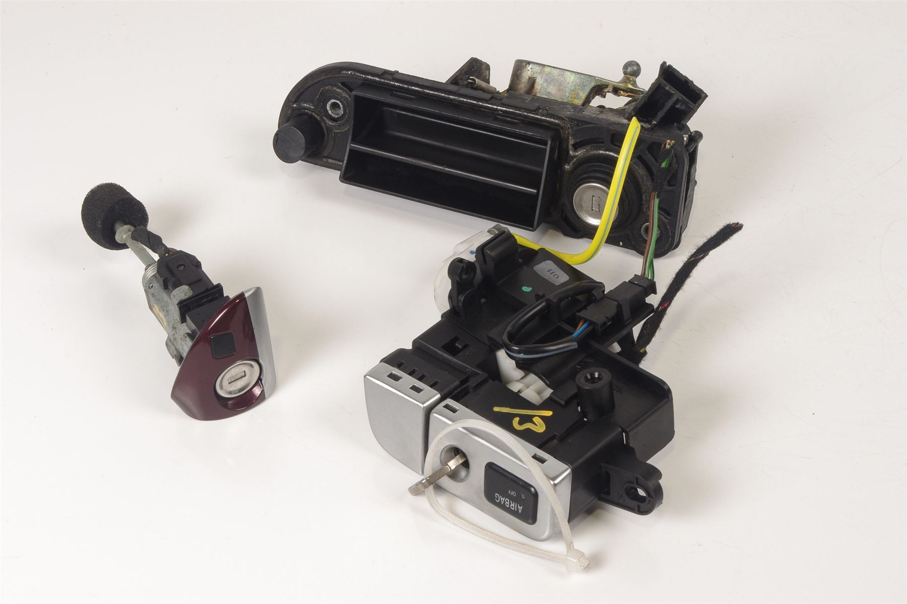 Mercedes 2307500093 Lock Set - Red | R230 SL