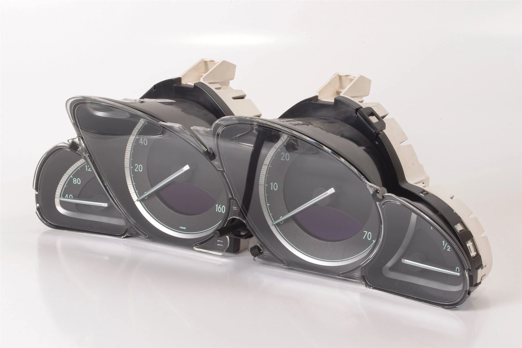 Mercedes 2305407611 Instrument Cluster | R230 SL