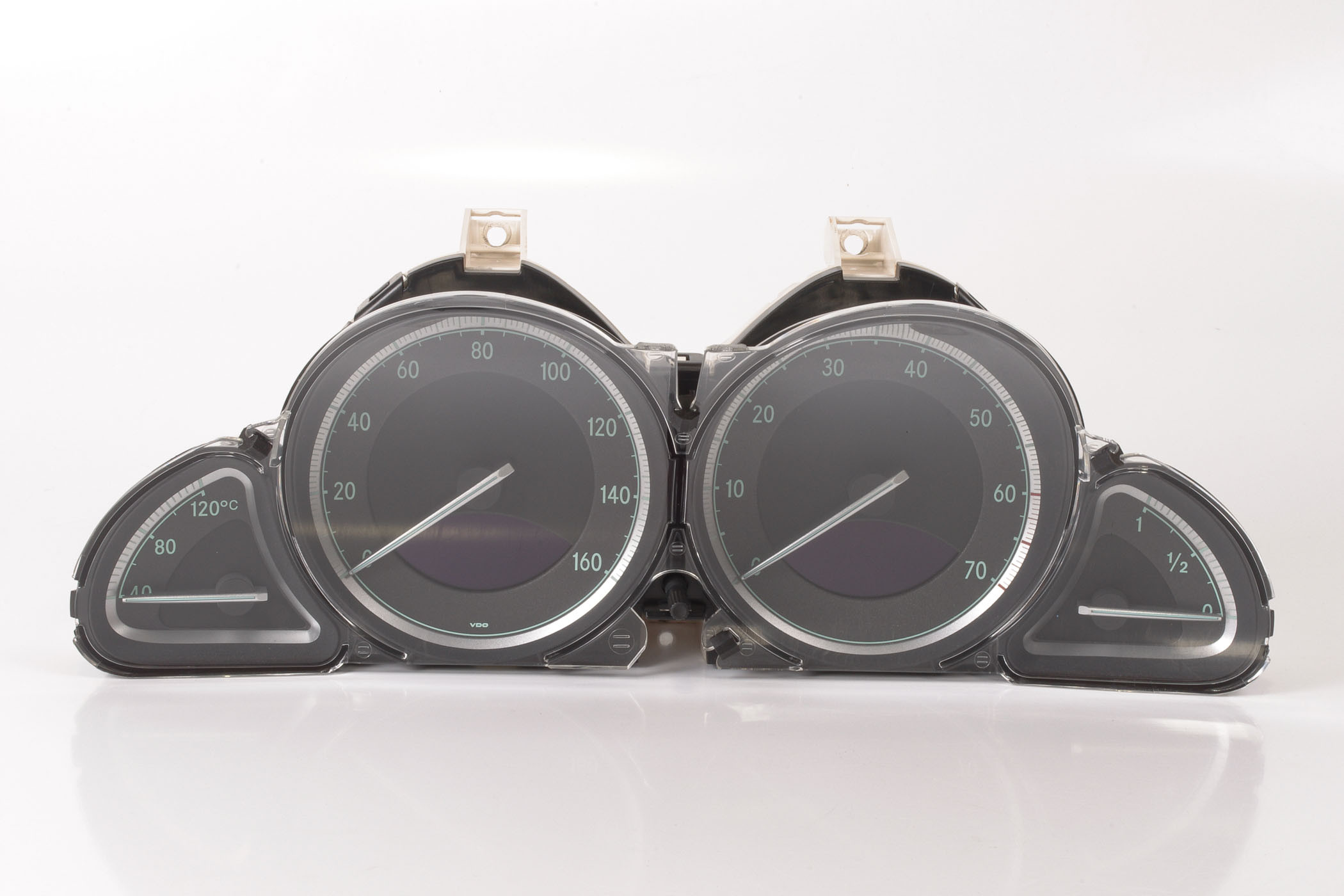 Mercedes 2305407611 Instrument Cluster | R230 SL
