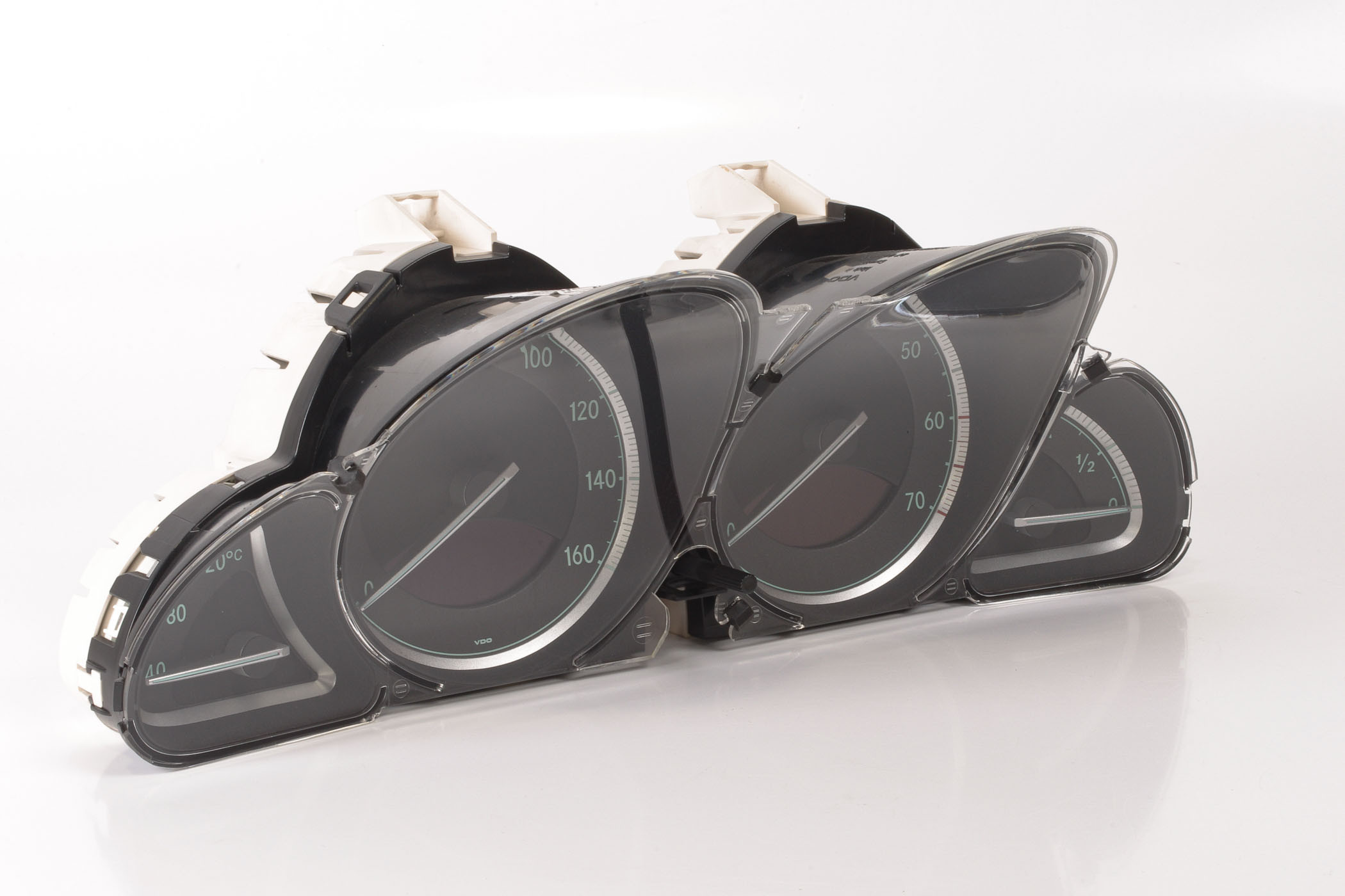 Mercedes 2305407611 Instrument Cluster | R230 SL