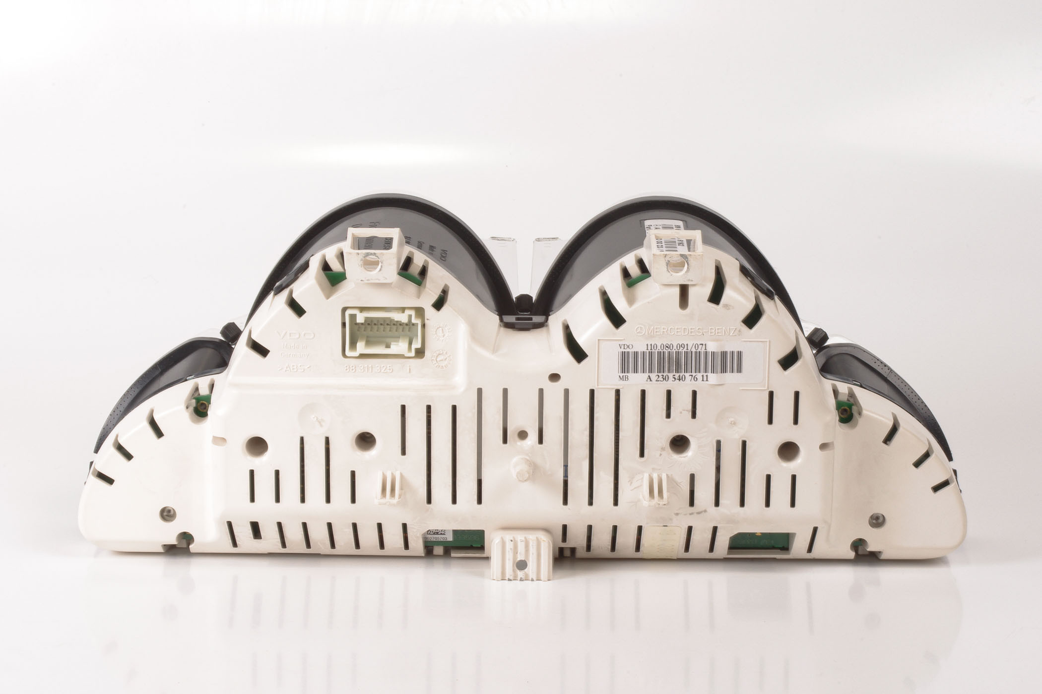 Mercedes 2305407611 Instrument Cluster | R230 SL