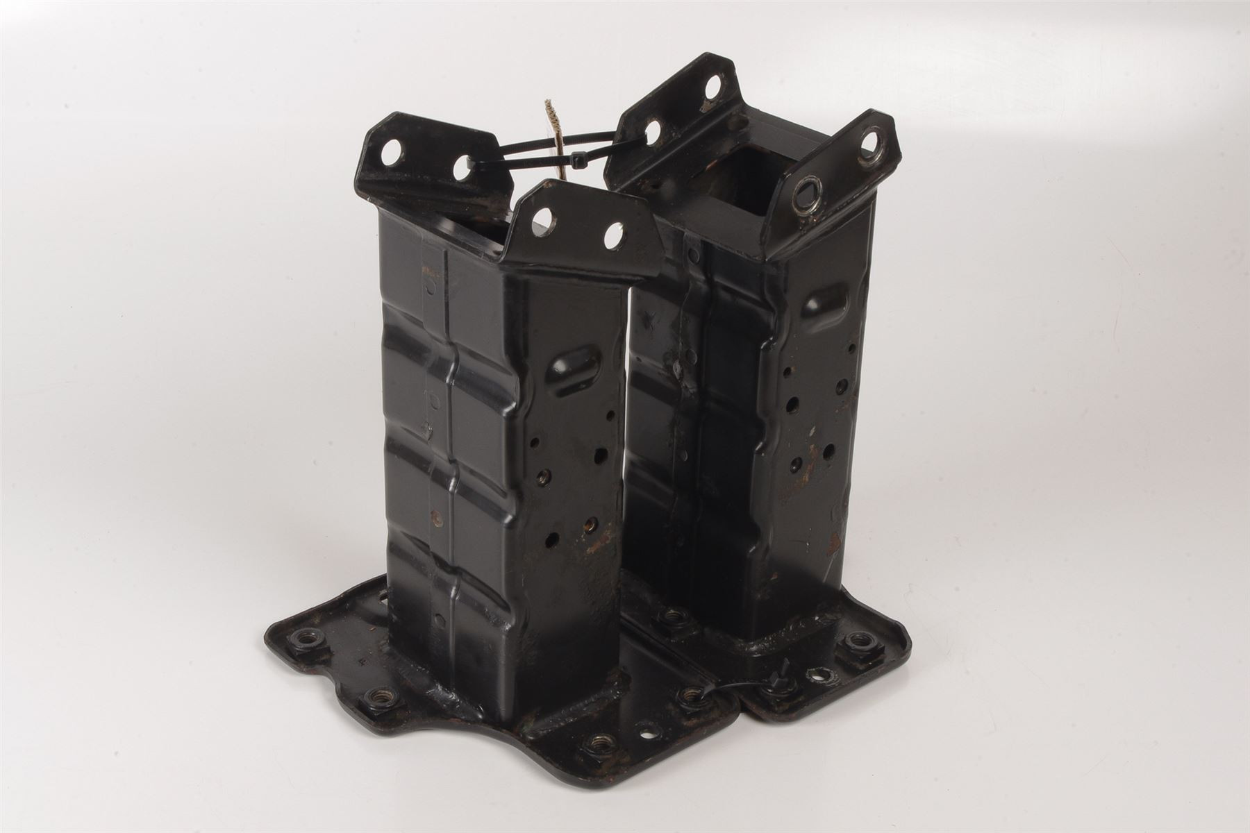 Mercedes 2306204734 Crossmember Bracket x2 - Front | R230 SL