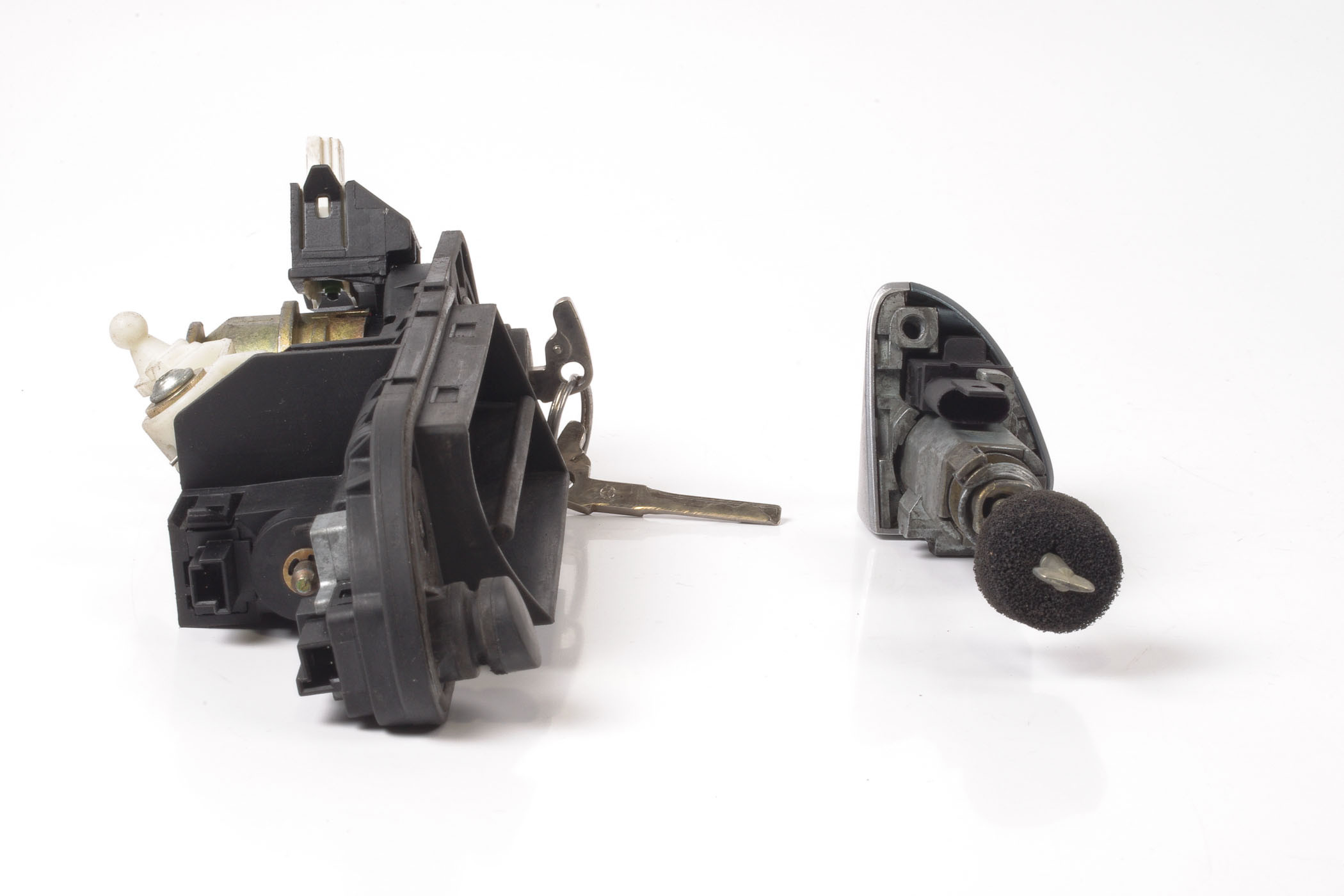 Mercedes 2307500593 Lock Set x2 - Blue | R230 SL