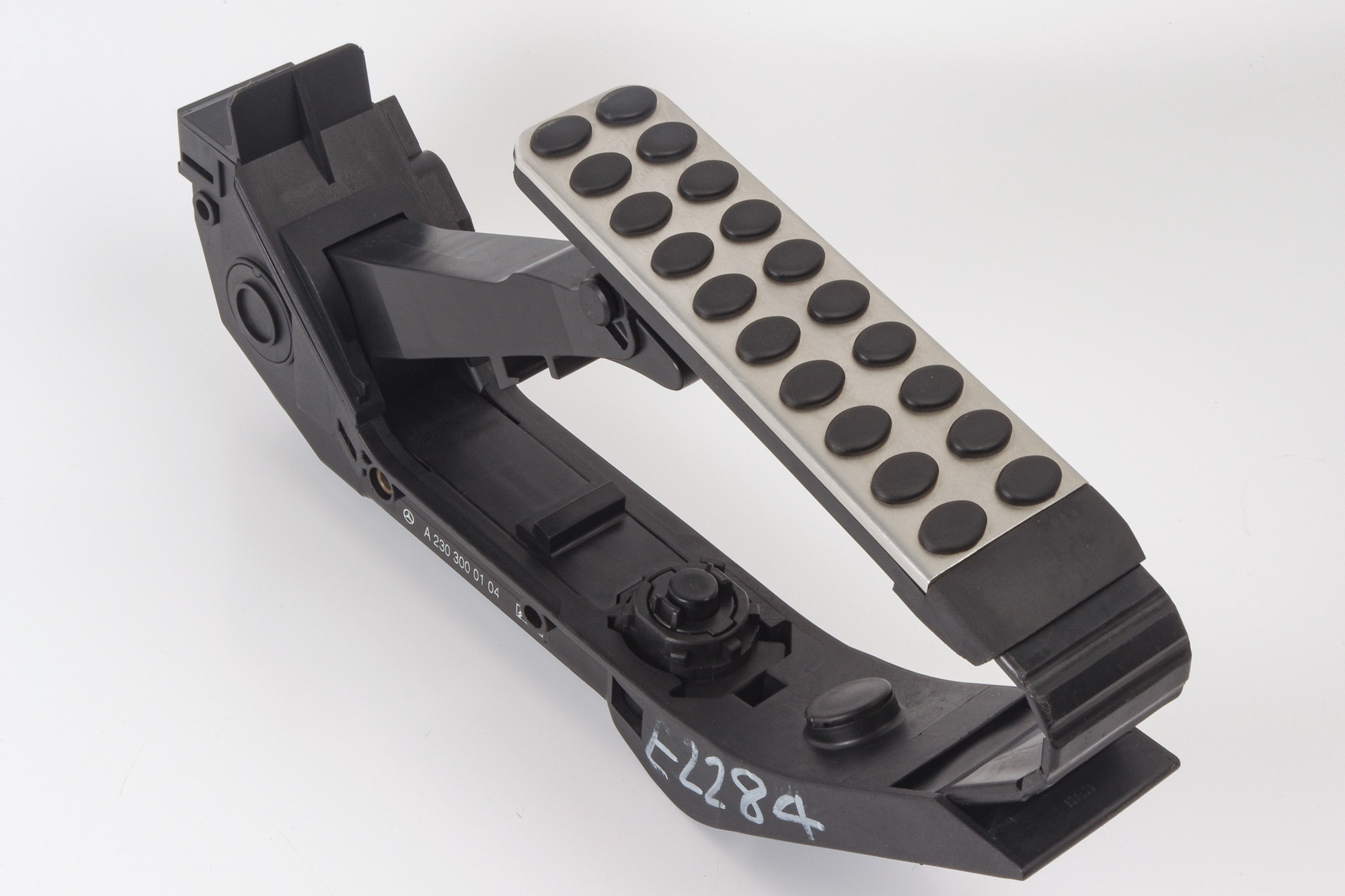 Mercedes 2303000104 Throttle Pedal | C199 R199 SLR R230 SL W463 G