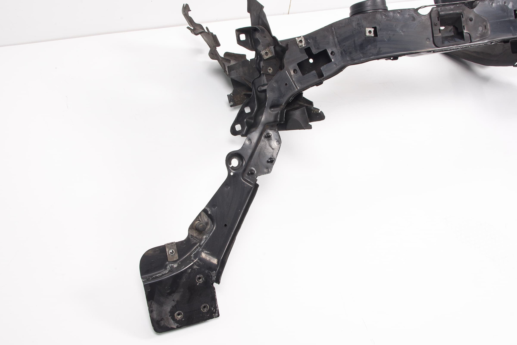 Mercedes 2306200072 Radiator Support | R230 SL