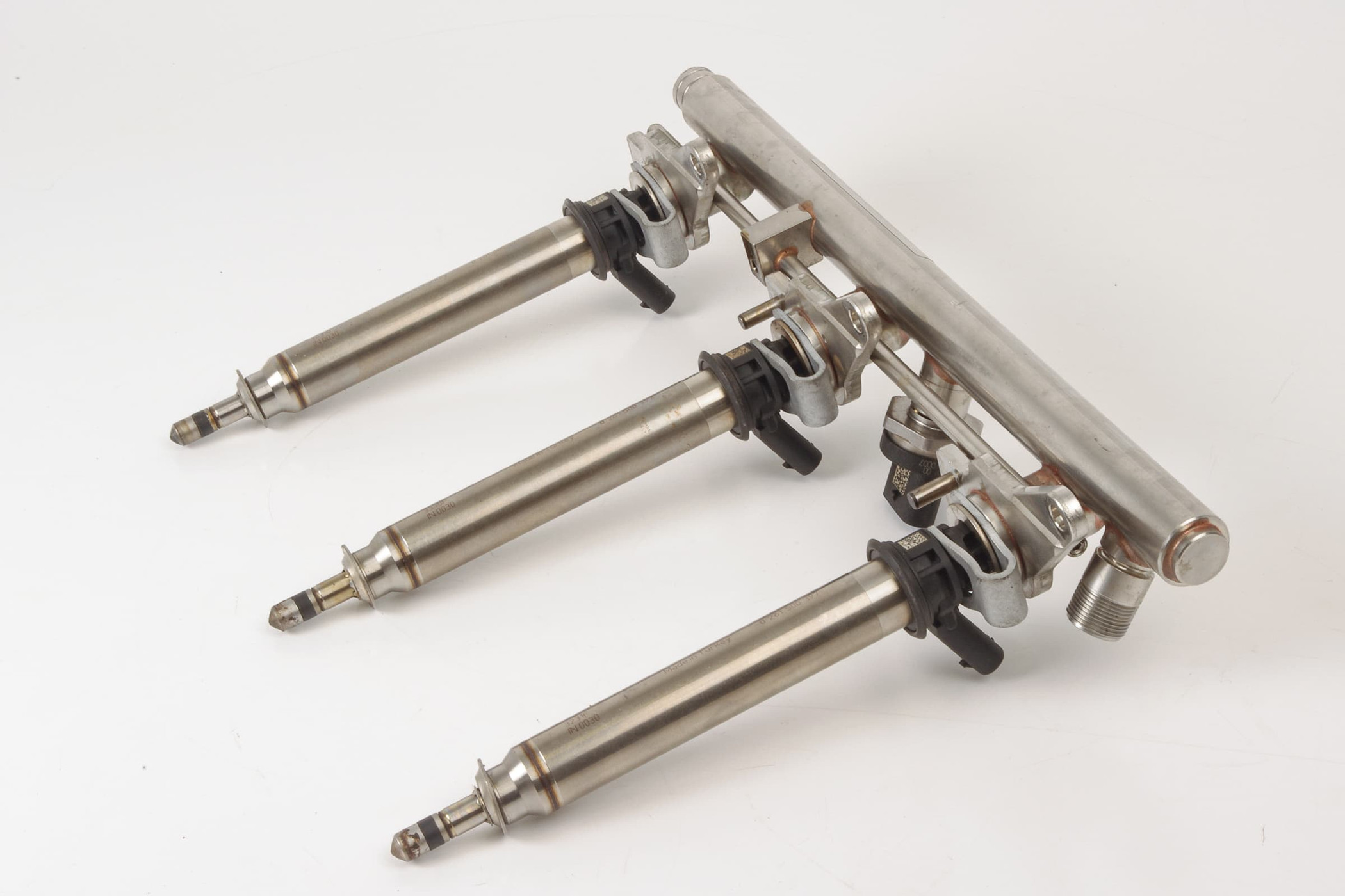 Mercedes 2760700400 AMG Fuel Rail & Injector Set - Right | W205 C