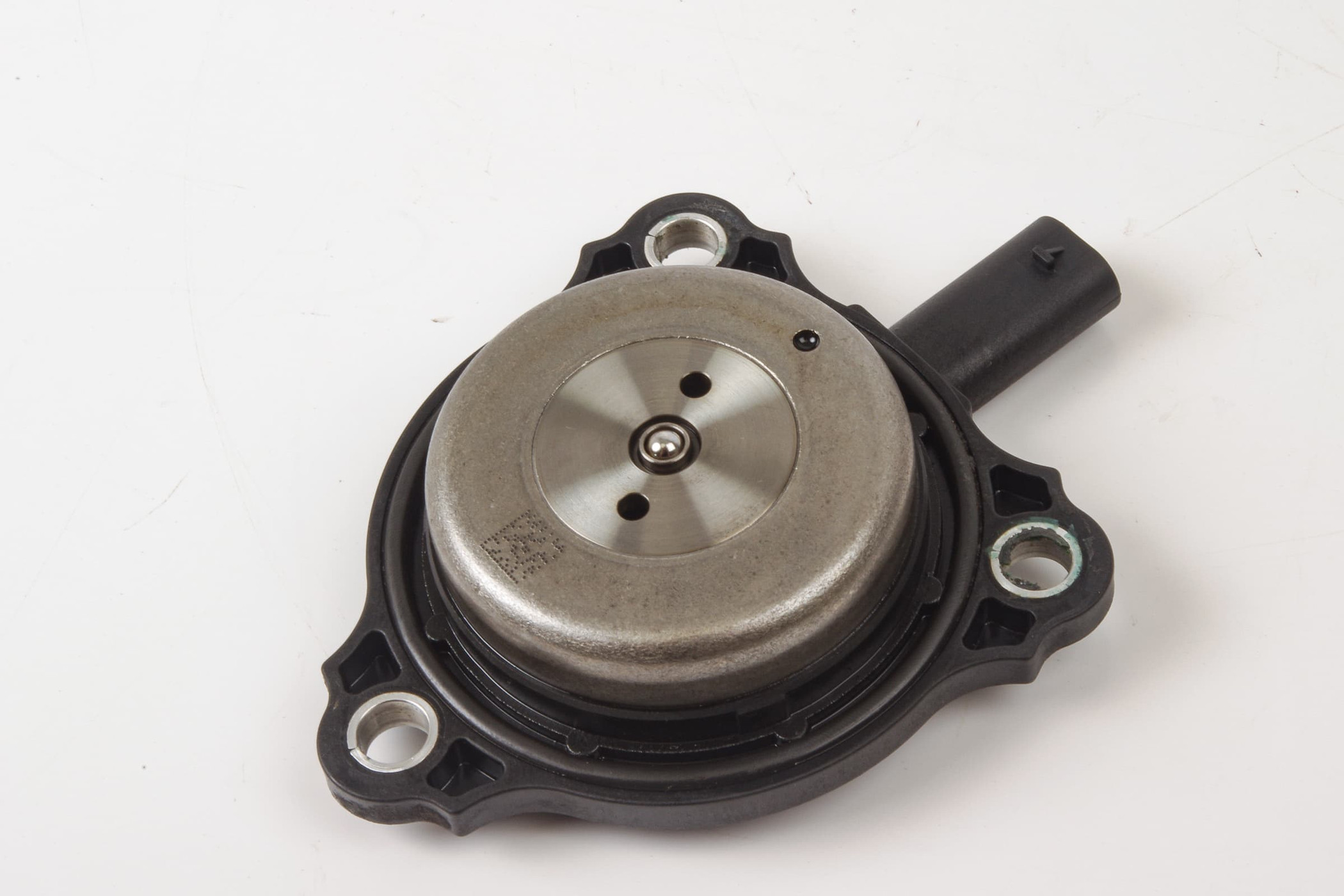 Mercedes 2761560790 Camshaft Adjuster Magnet | W117 CLA X156 GLA W166 M X166...