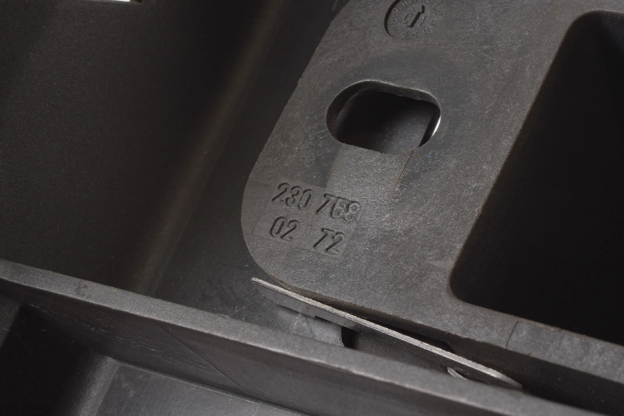 Mercedes 2308205210 Boot Partition Bracket - Right Grey | R230 SL