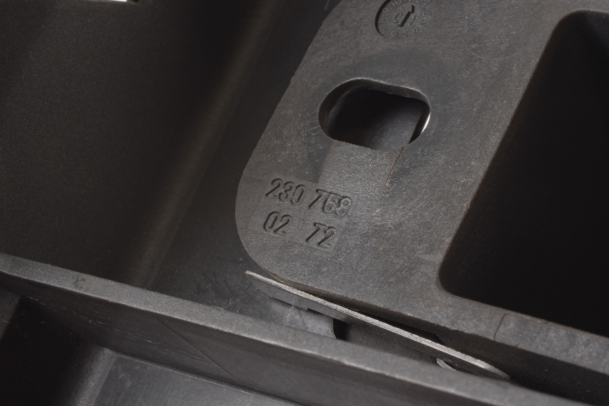 Mercedes 2308205210 Boot Partition Bracket - Right Grey (a) | R230 SL