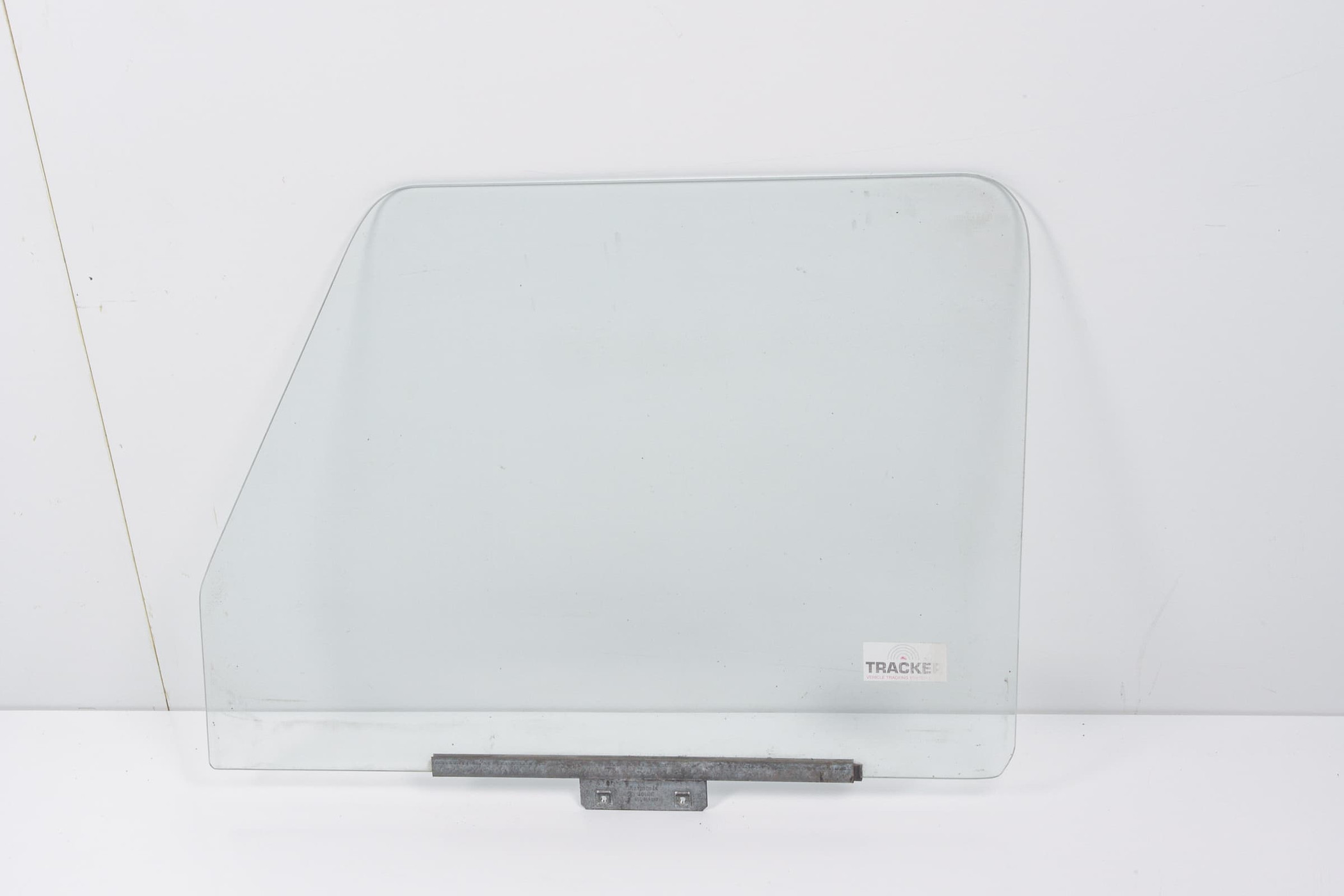 Mercedes 4606730410 Window Glass - Front Left | W460 W461 W463 G